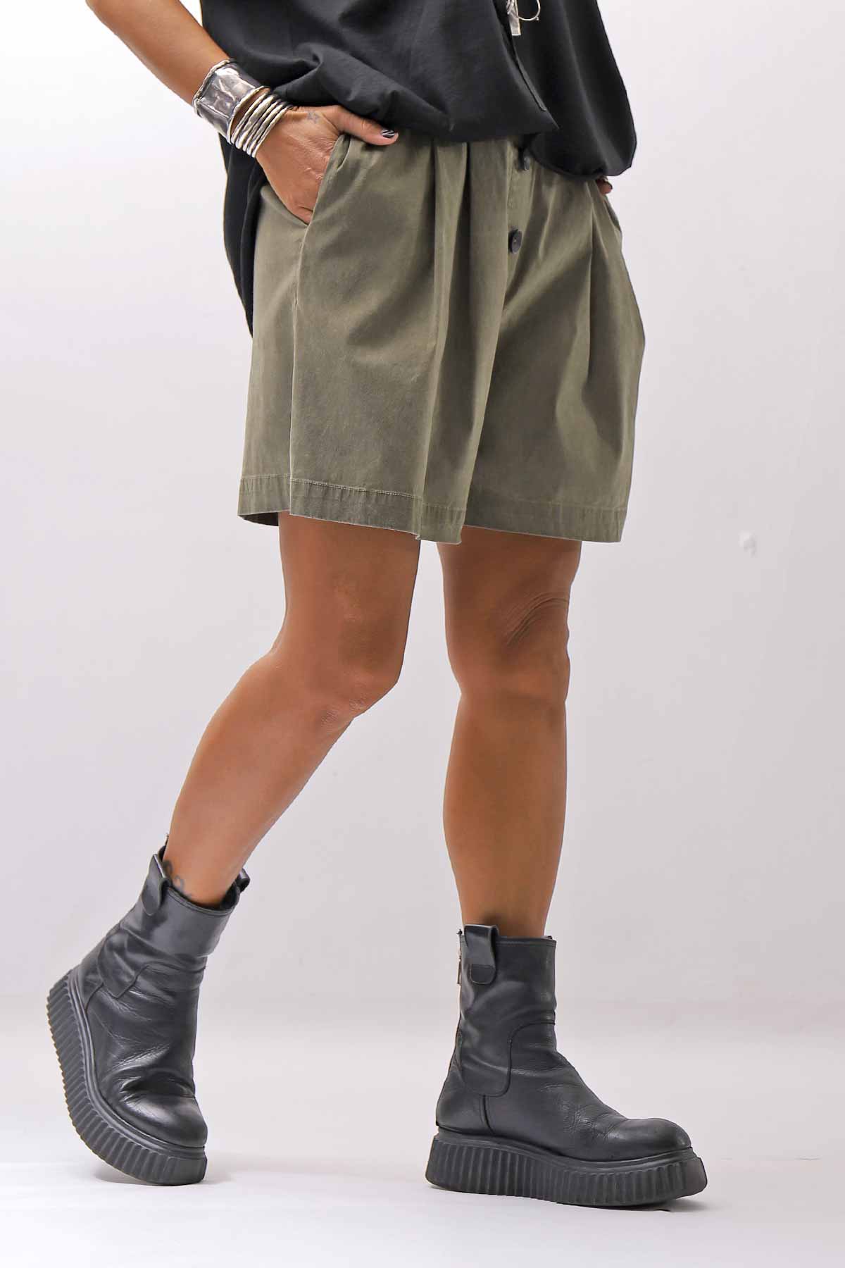 【Primordial is Primitive】 STRETCH ECO LEATHER SHORT PANTS 535AL_MILITARY