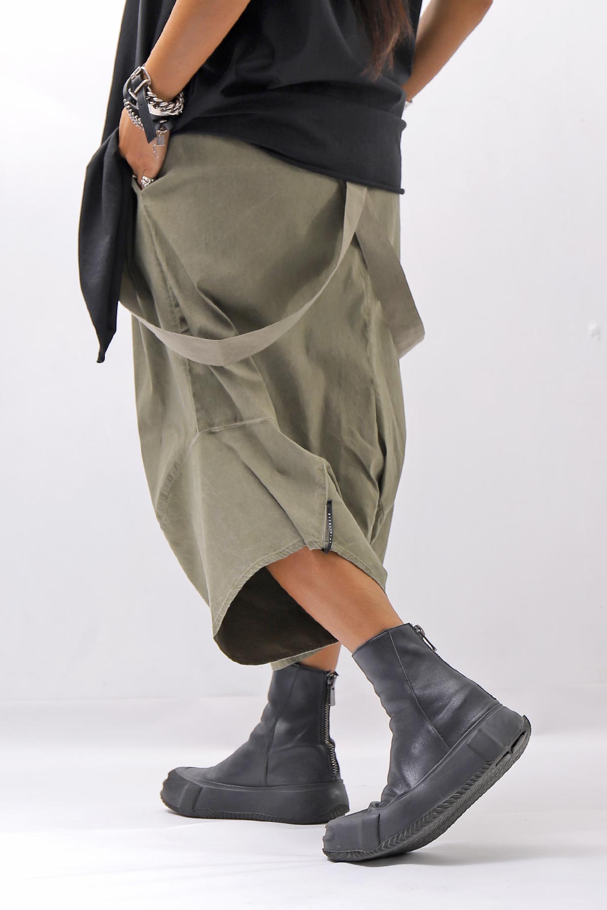 【Primordial is Primitive】 UNISEX ASYMMETRY COTTON PANTS 722AL_MILITARY