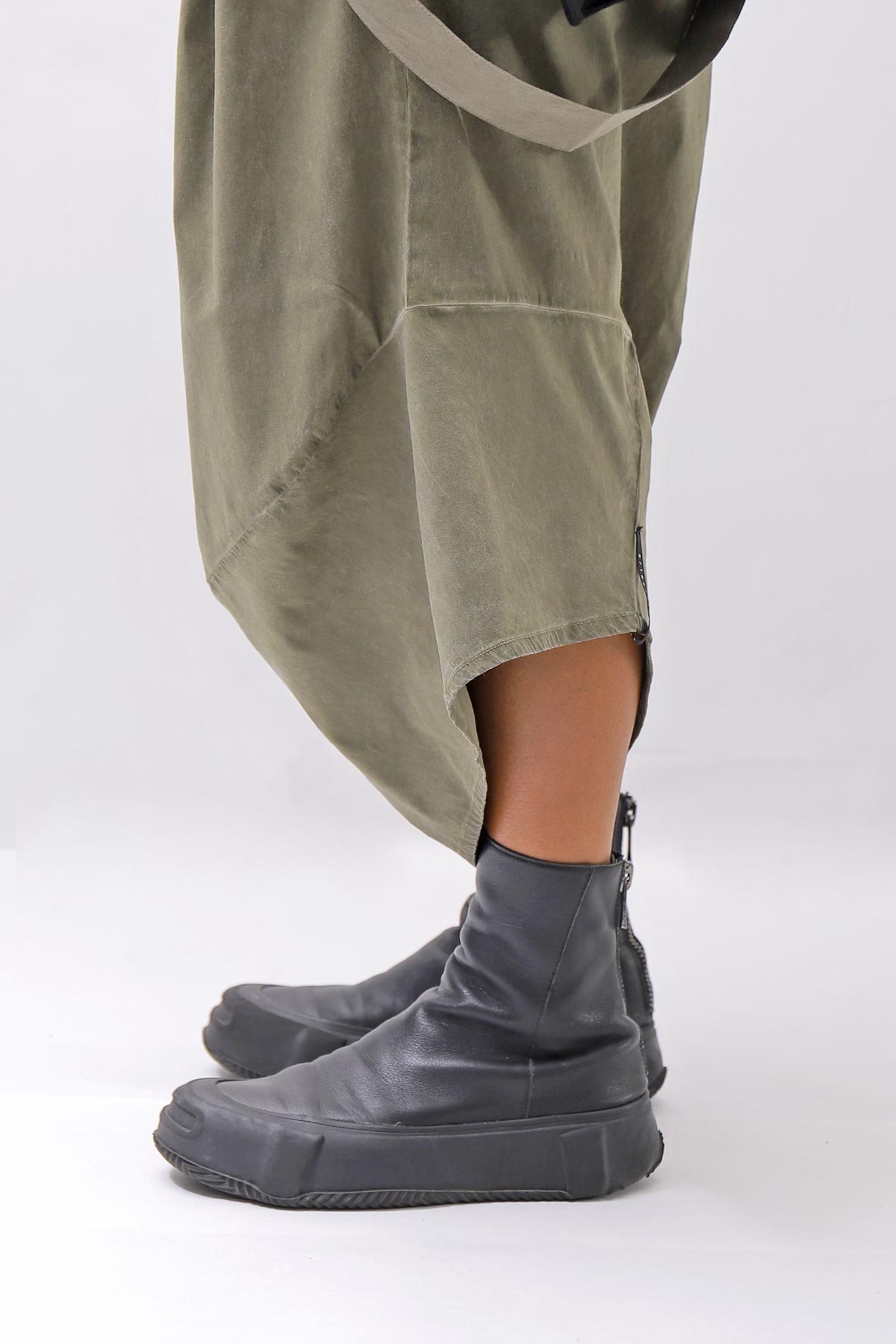 【Primordial is Primitive】 UNISEX ASYMMETRY COTTON PANTS 722AL_MILITARY
