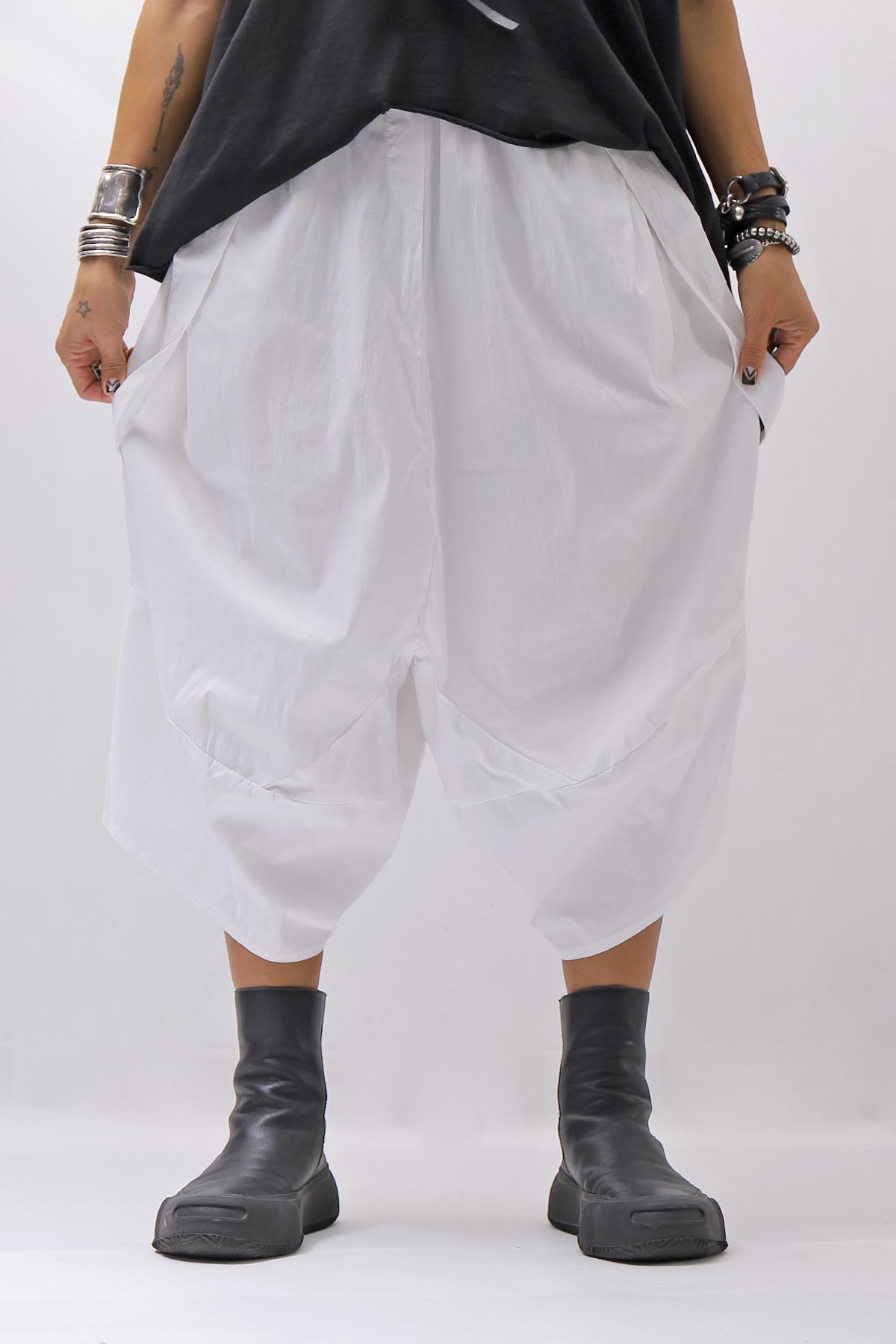 【Primordial is Primitive】 UNISEX ASYMMETRY COTTON PANTS 722AL_WHITE
