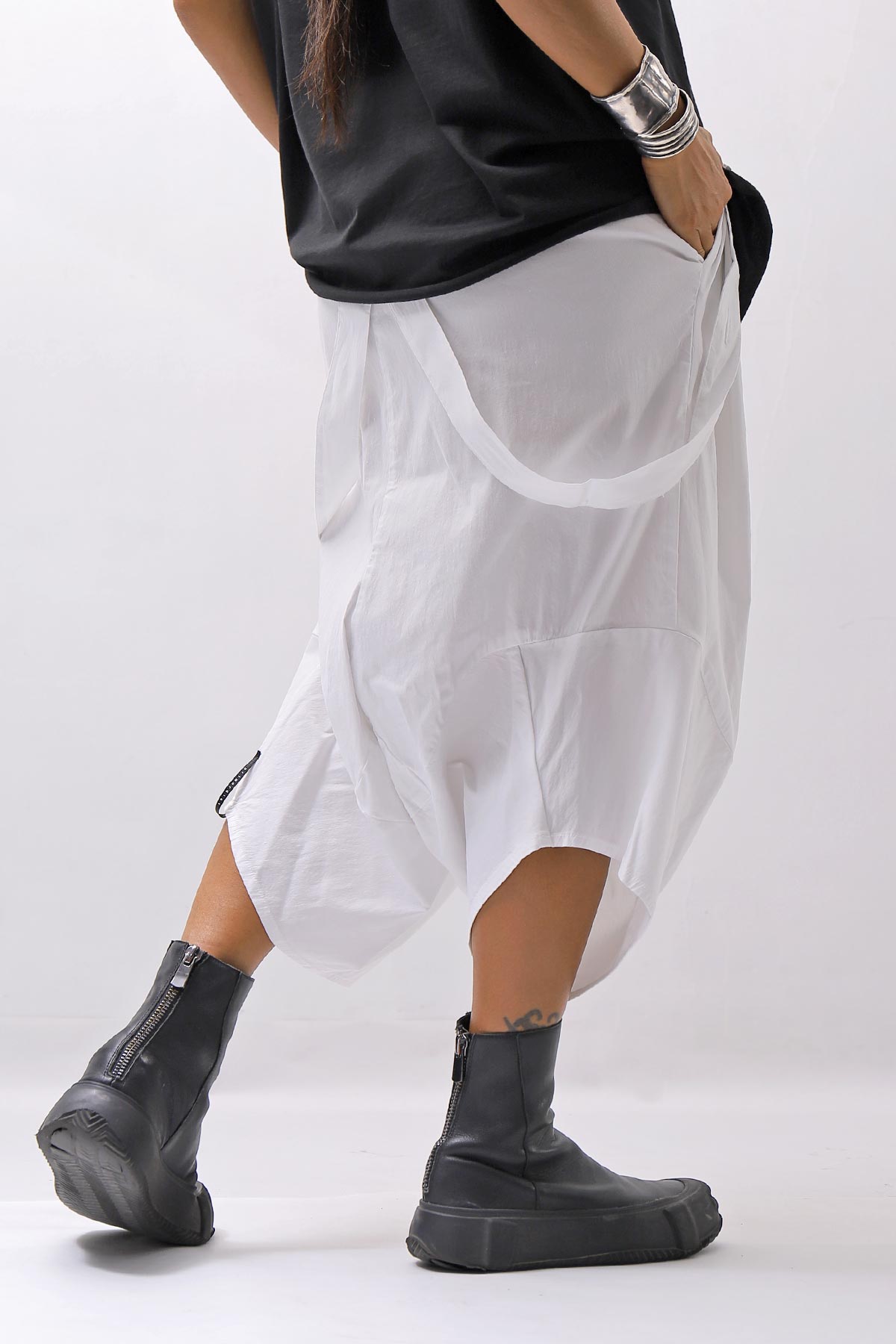 【Primordial is Primitive】 UNISEX ASYMMETRY COTTON PANTS 722AL_WHITE