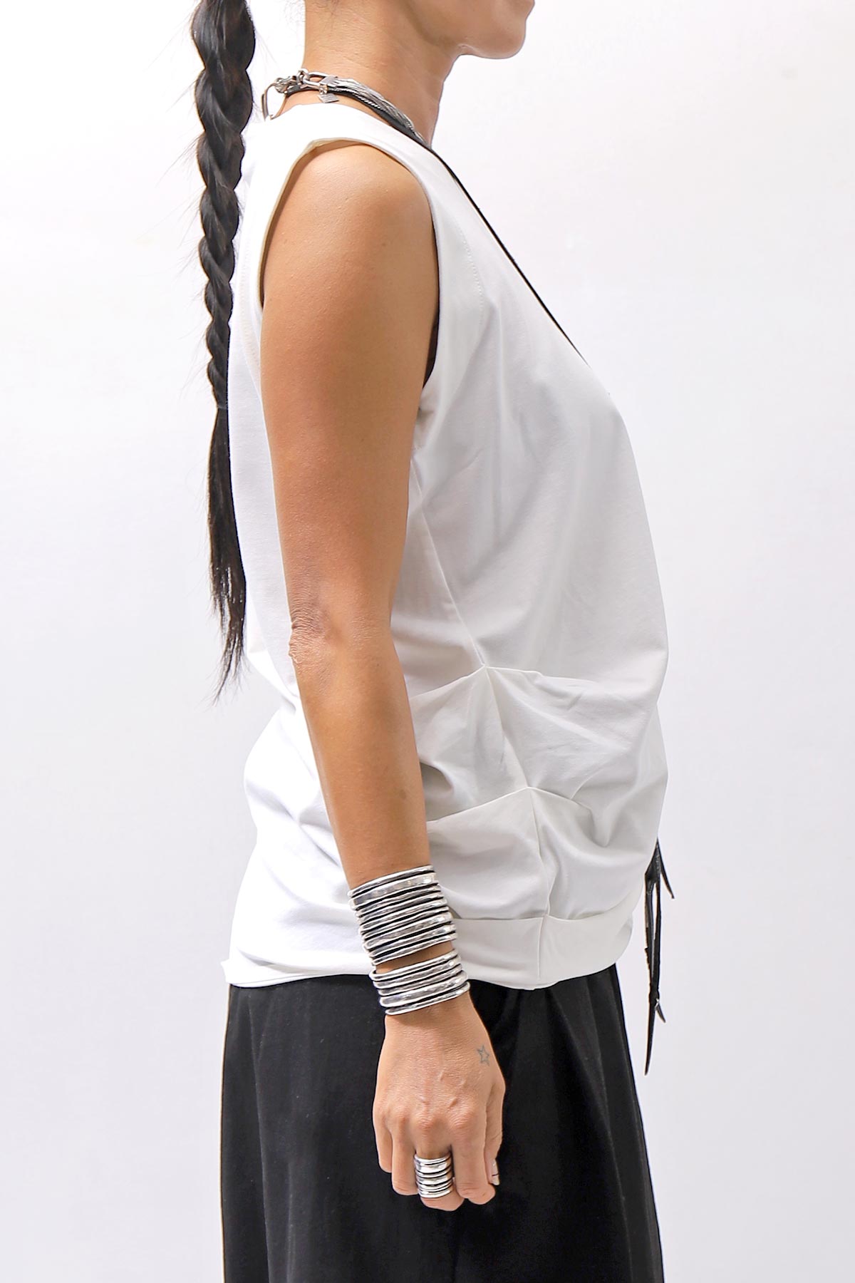 【NOSTRASANTISSIMA】 SIDE TACK SLEEVE-LESS TOP TS02_WHITE