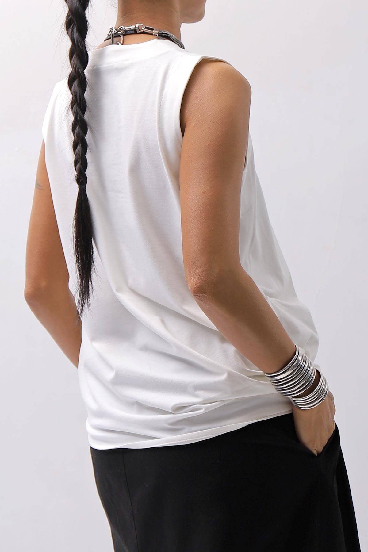 【NOSTRASANTISSIMA】 SIDE TACK SLEEVE-LESS TOP TS02_WHITE