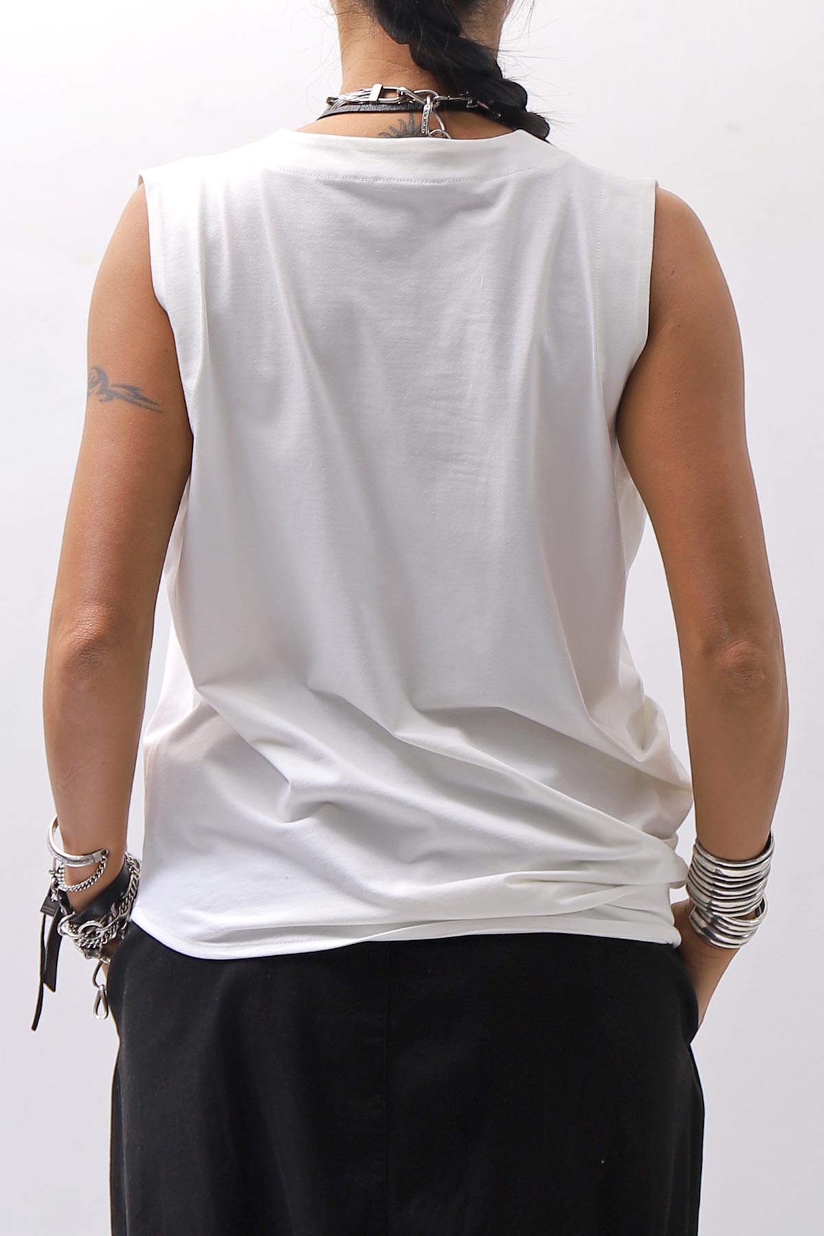【NOSTRASANTISSIMA】 SIDE TACK SLEEVE-LESS TOP TS02_WHITE