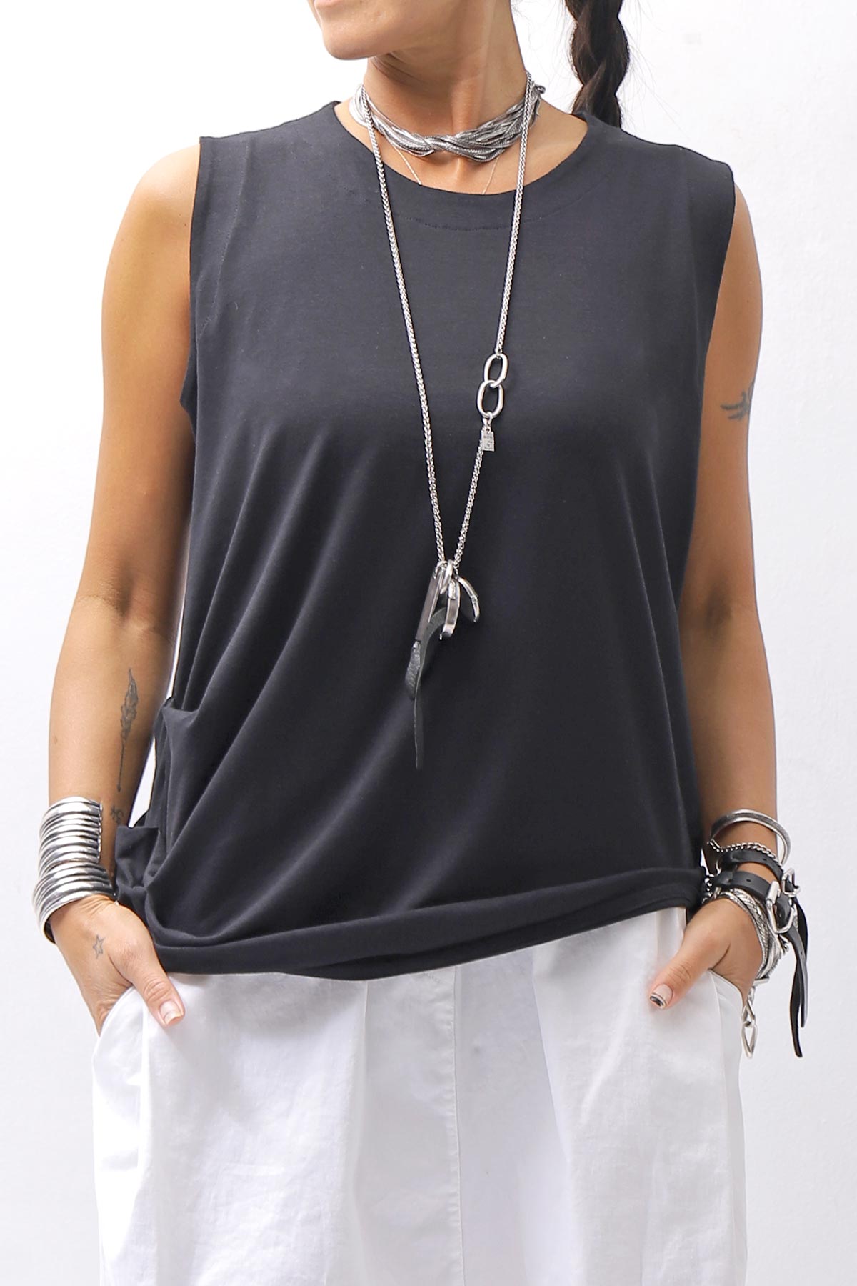 【NOSTRASANTISSIMA】 SIDE TACK SLEEVE-LESS TOP TS02_BLACK