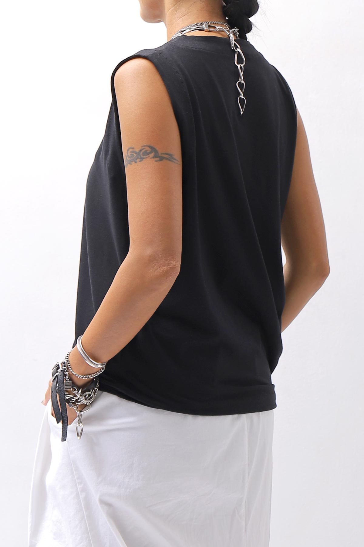 【NOSTRASANTISSIMA】 SIDE TACK SLEEVE-LESS TOP TS02_BLACK