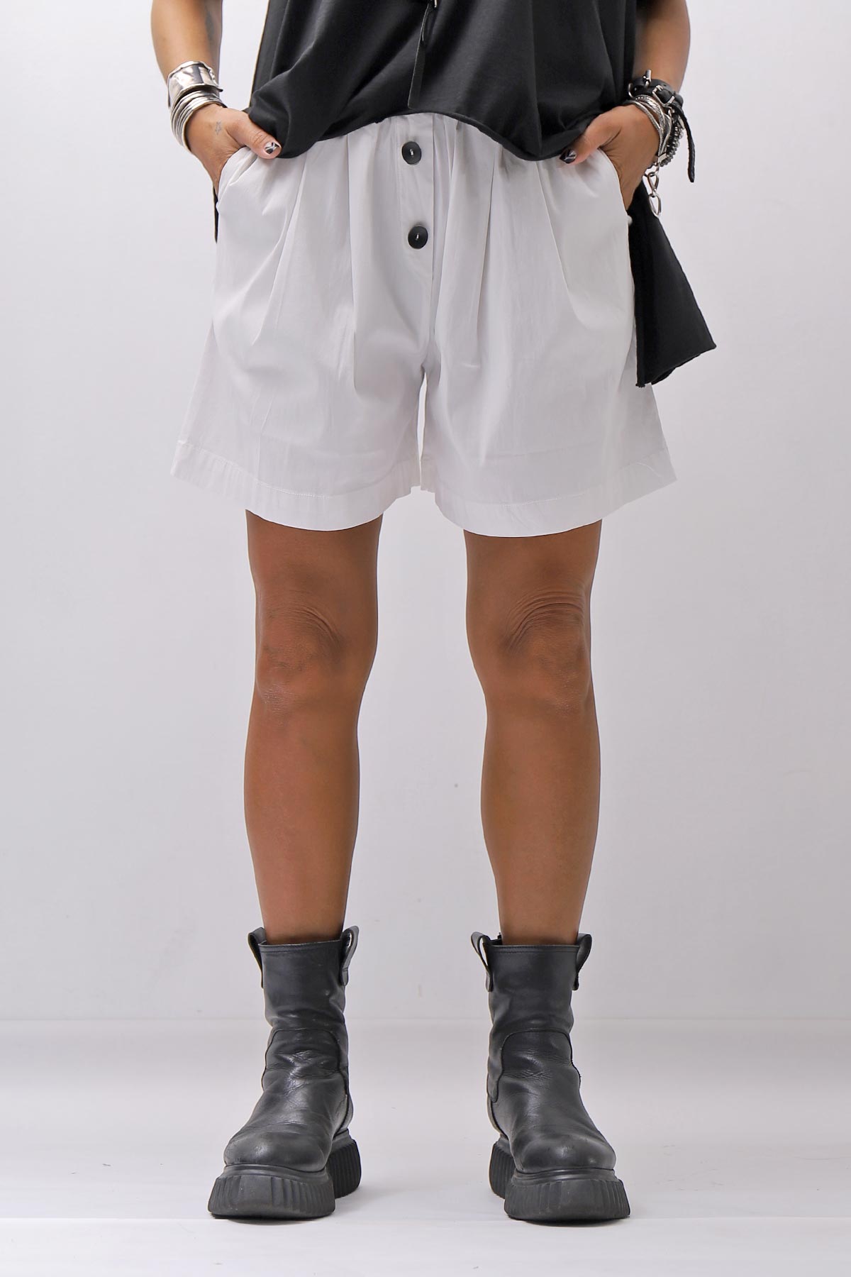 【Primordial is Primitive】 STRETCH SHORT PANTS 535AL_WHITE