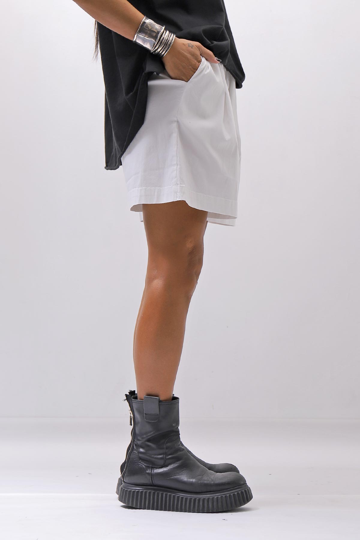 【Primordial is Primitive】 STRETCH SHORT PANTS 535AL_WHITE