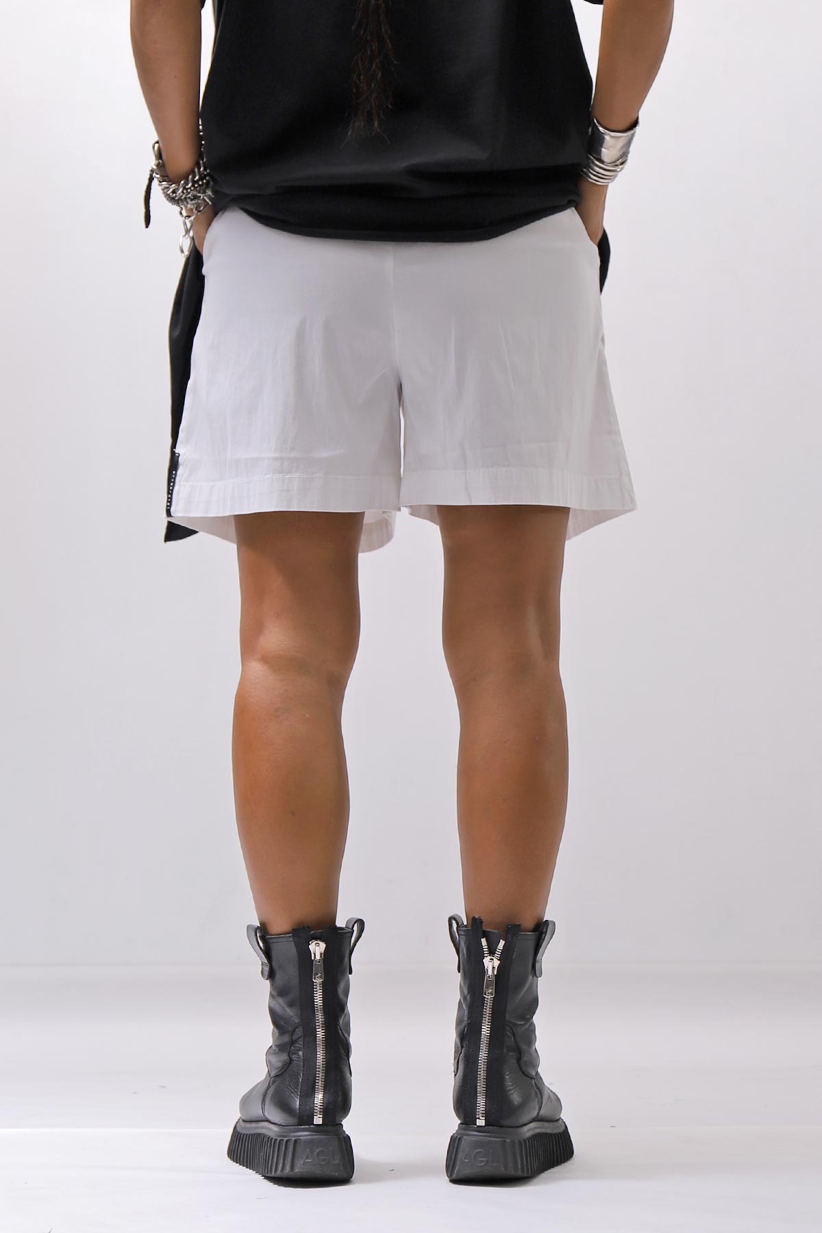 【Primordial is Primitive】 STRETCH SHORT PANTS 535AL_WHITE