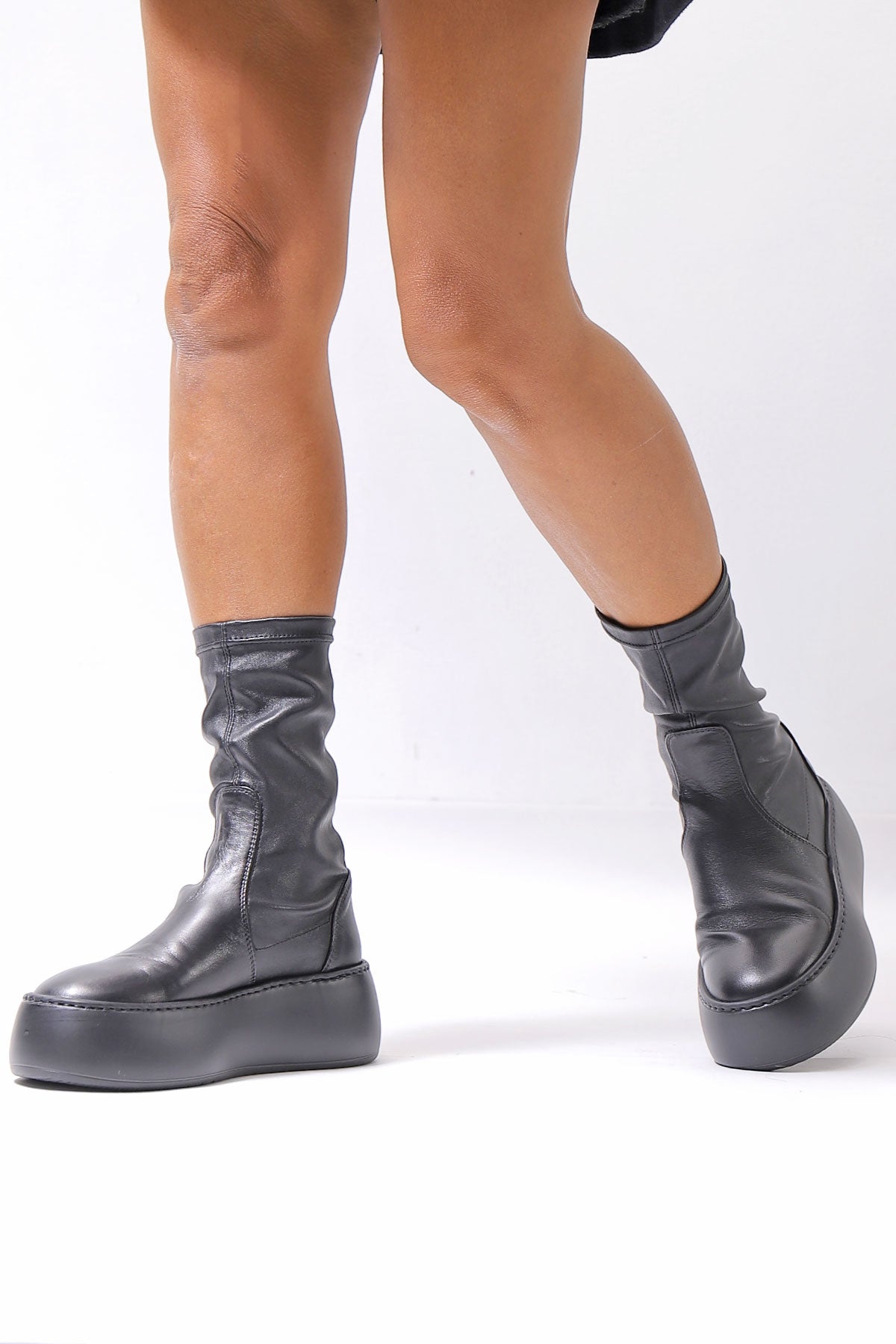 【AGL】 STRETCH LEATHER SNEAKER BOOTS VIBE STRETCH_BLACK