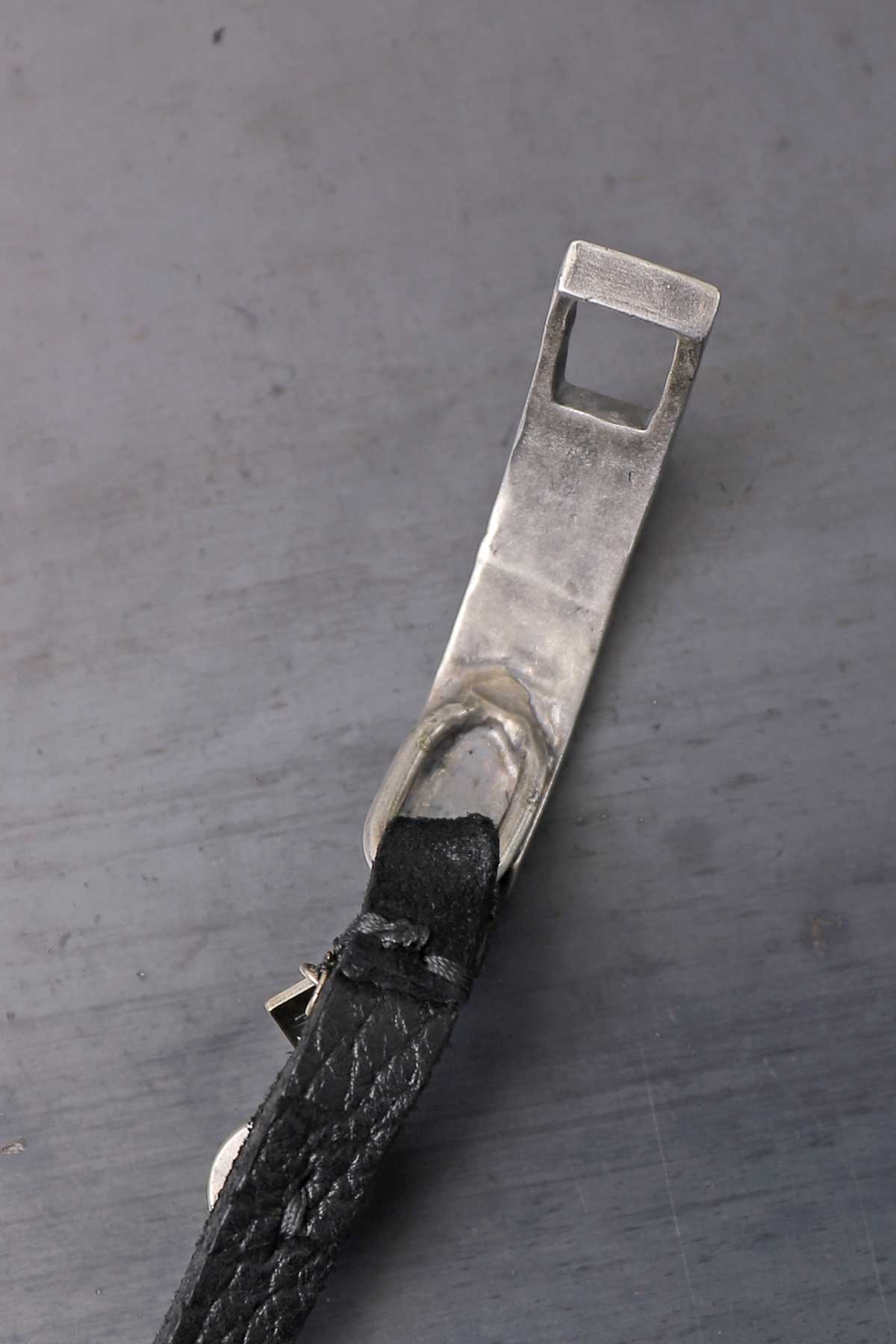 【GOTI】 SILVER PLATE &amp; LEATHER BANGLE_BR503