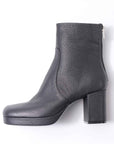 【AGL】 KID LEATHER CHUNKY HEEL SHORT BOOTS_BLACK