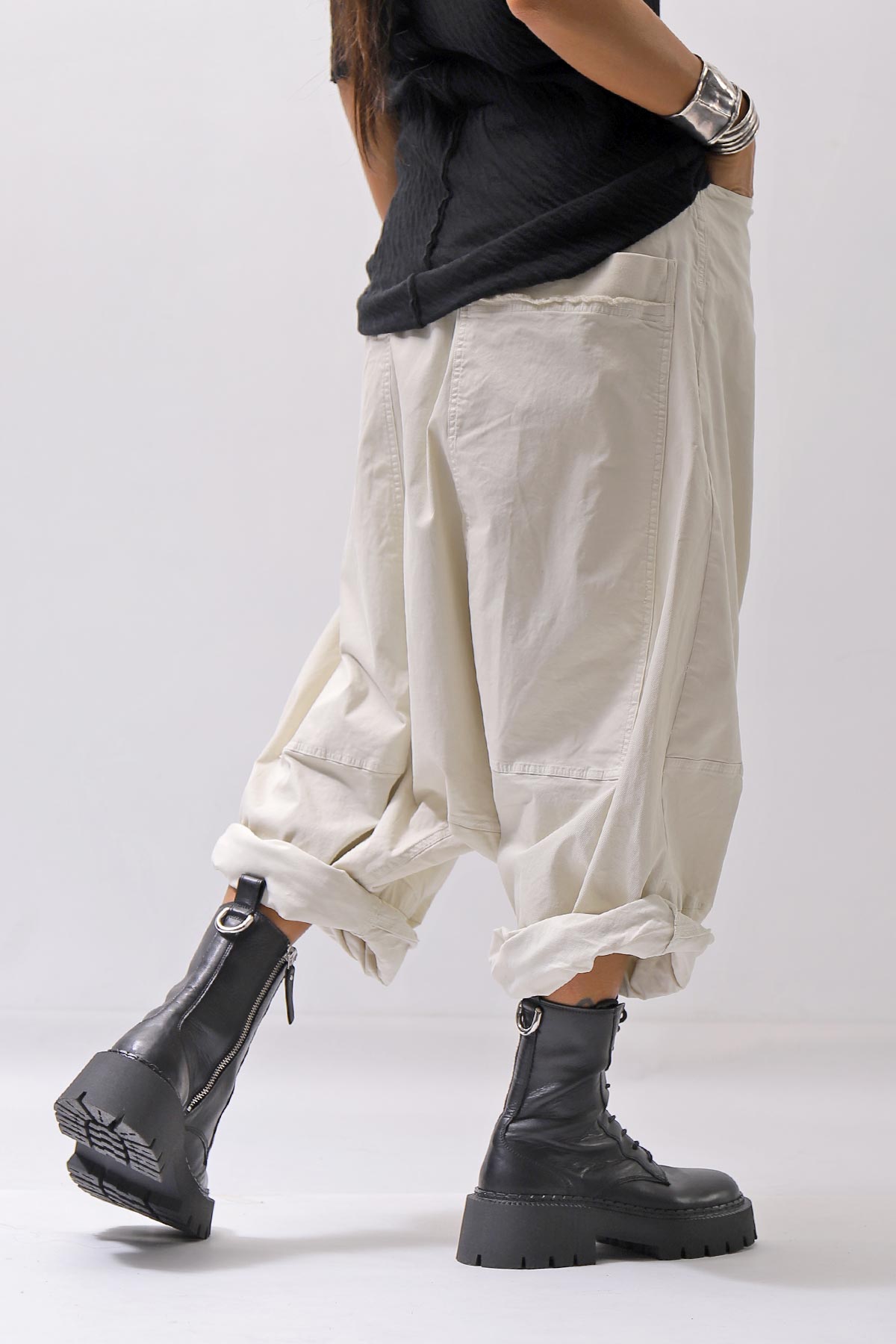 【RUNDHOLZ】 UNISEX WIDE SARROUEL ICONIC COTTON PANTS_IVORY
