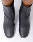 【AGL】 KID LEATHER CHUNKY HEEL SHORT BOOTS_BLACK