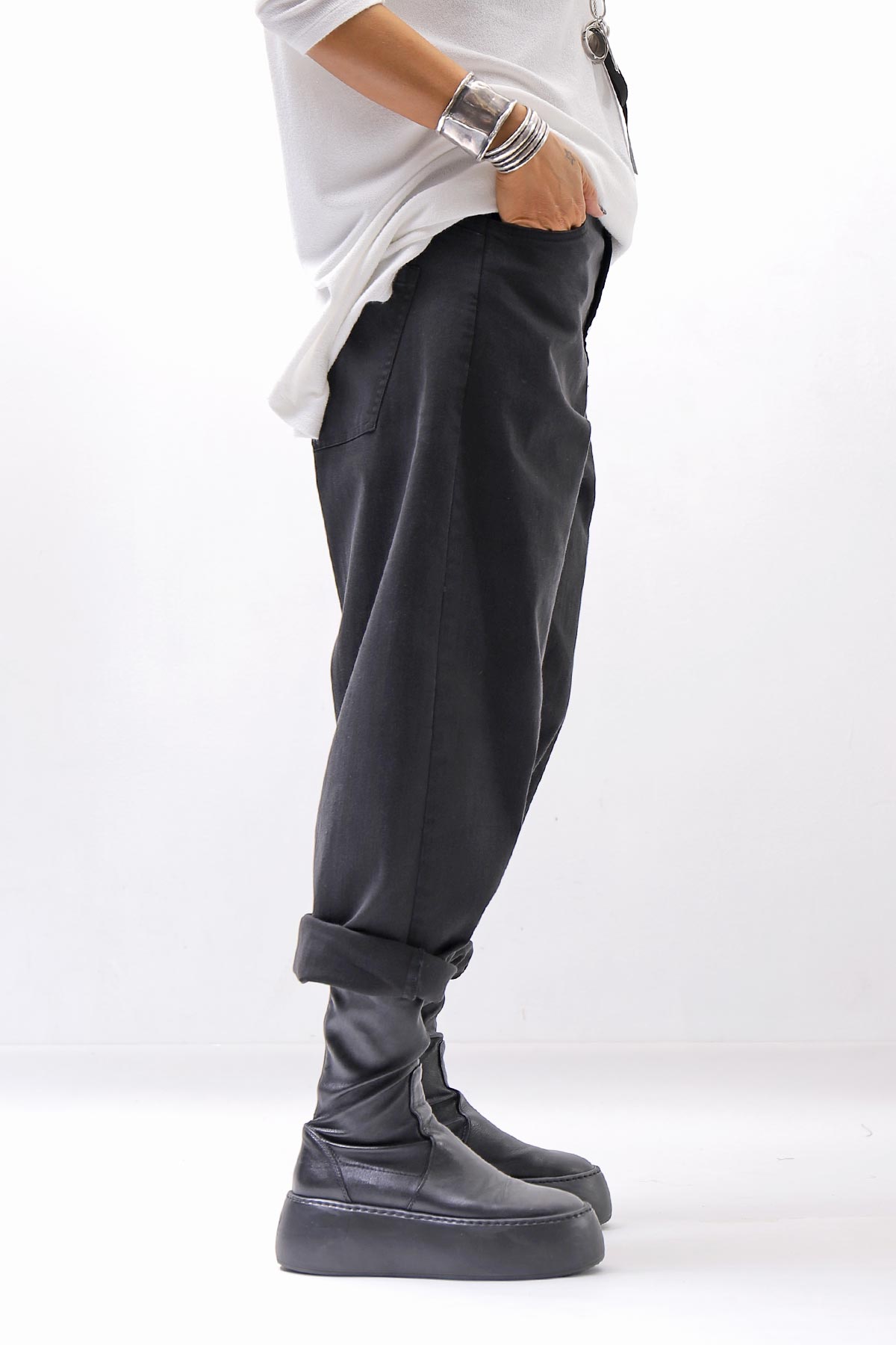 【NOSTRASANTISSIMA】UNISEX STRETCH COTTON LOW CROTCH DENIM PANTS P102_BLACK
