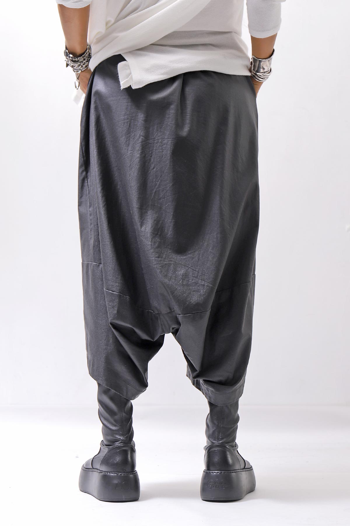 【studio b3】 UNISEX COATED LINEN＆BAMBOO BOX SARROUEL PANTS NB2123_BLACK