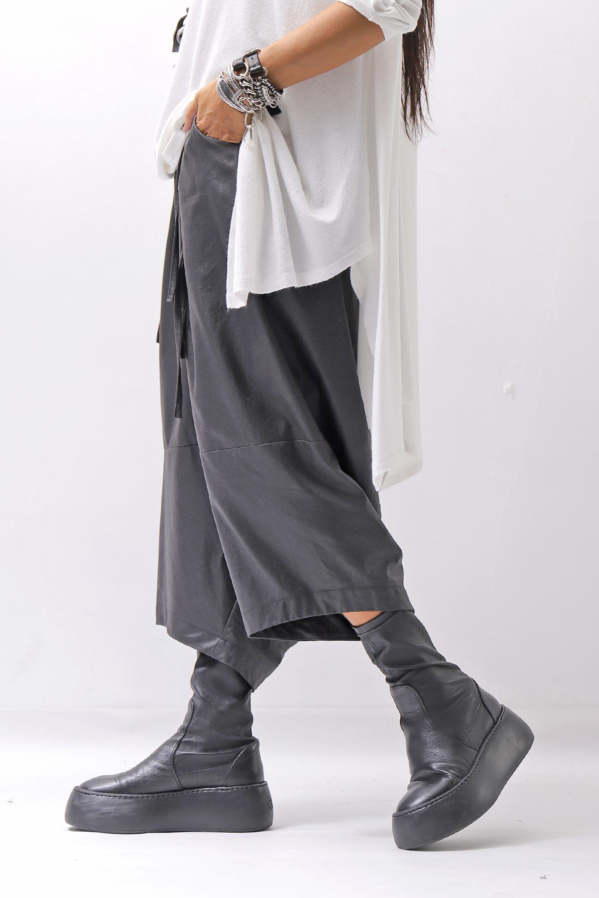 【studio b3】 UNISEX COATED LINEN＆BAMBOO BOX SARROUEL PANTS NB2123_BLACK