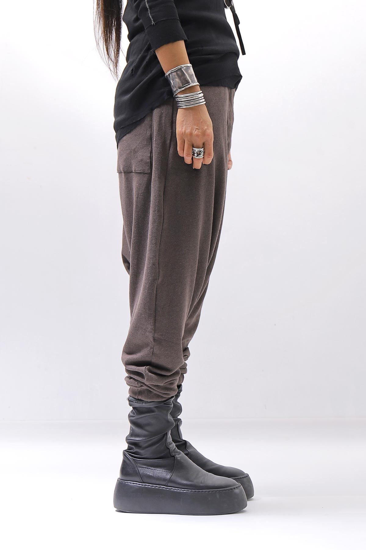 【studio b3】 UNISEX COTTON KNIT BOX SARROUEL RIBBED PANTS SHB2232_TRUFFLE