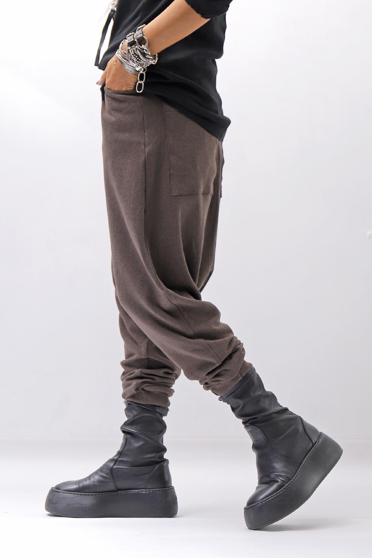 【studio b3】 UNISEX COTTON KNIT BOX SARROUEL RIBBED PANTS SHB2232_TRUFFLE
