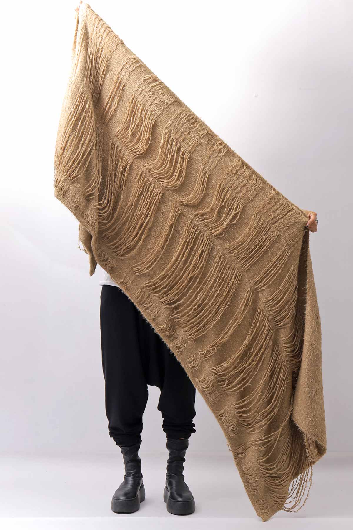 【RUNDHOLZ】 GRUNGE FRINGE SILK KNIT STOLE_DAKAR