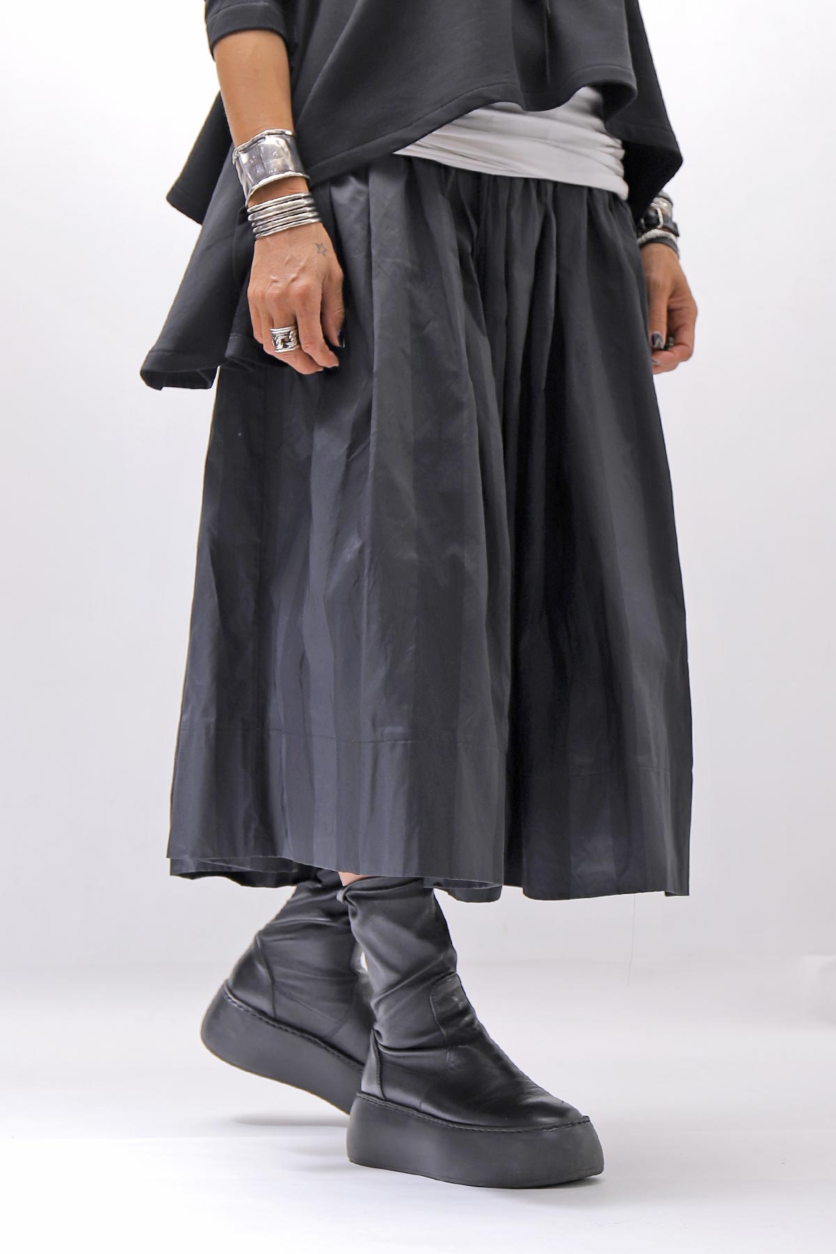 【PLÜ】 SHAPE MEMORY SKIRT PL09_WIDE STRIPE
