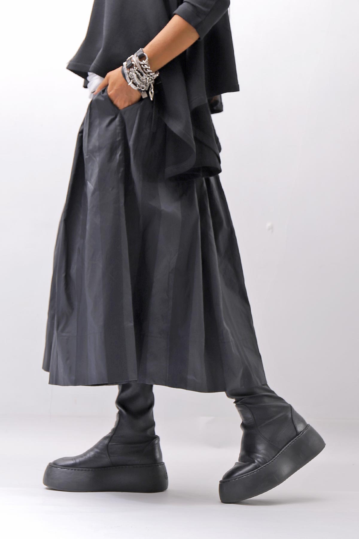 【PLÜ】 SHAPE MEMORY SKIRT PL09_WIDE STRIPE