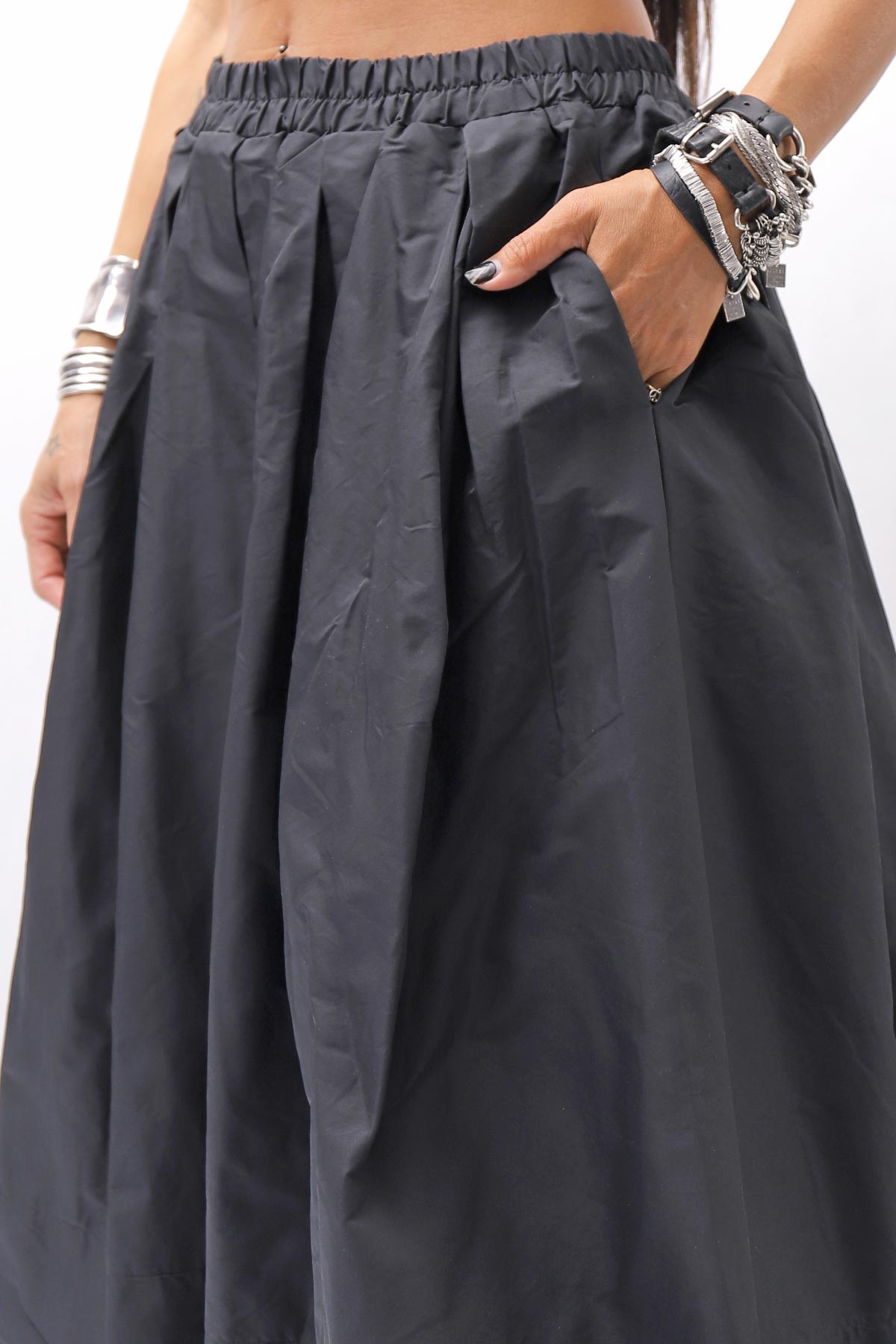 【PLÜ】 SHAPE MEMORY SKIRT PL09_BLACK