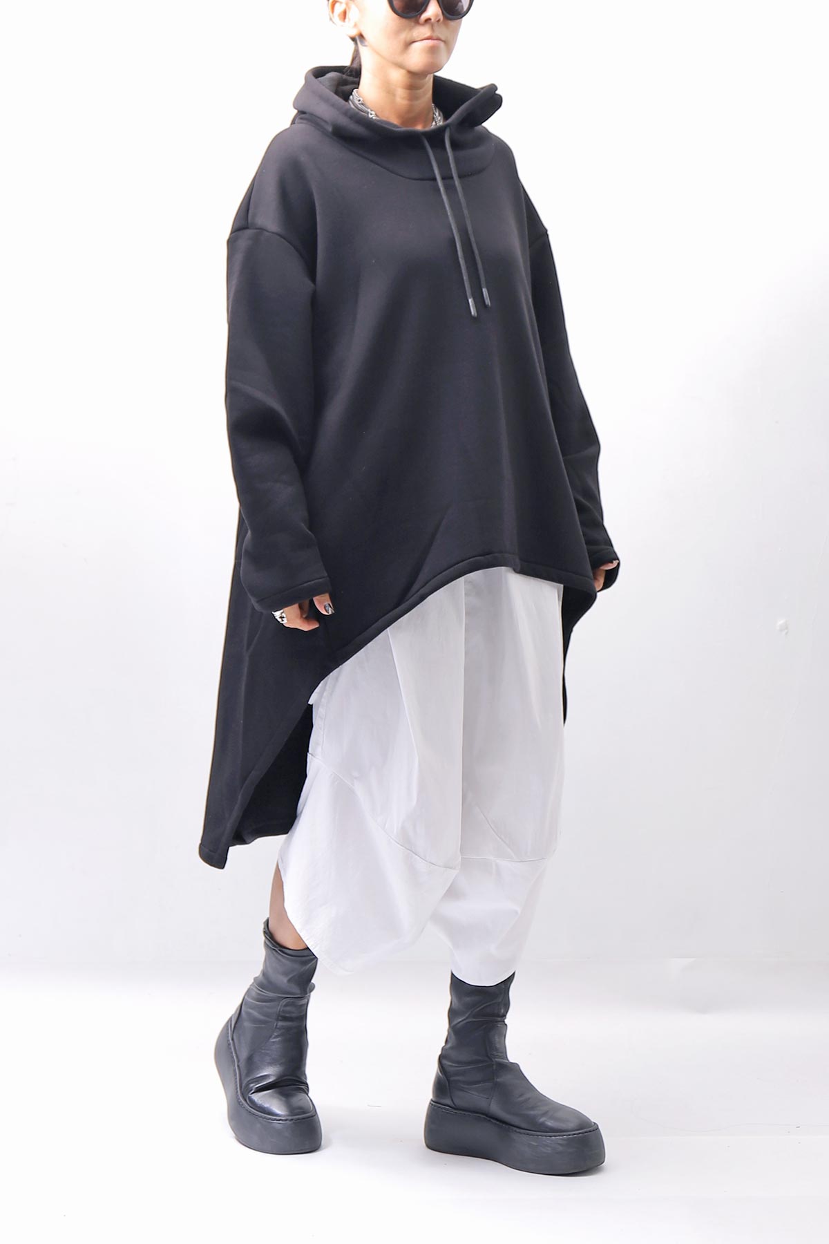 【PLÜ】 UNISEX ASYMMETRIC COTTON NEOPRENE HOODIE TOP PL11H_BLACK