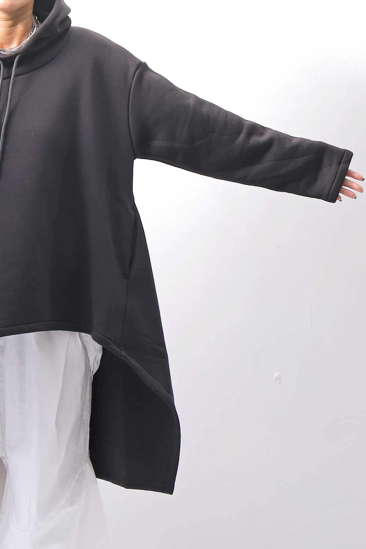 【PLÜ】 UNISEX ASYMMETRIC COTTON NEOPRENE HOODIE TOP PL11H_BLACK