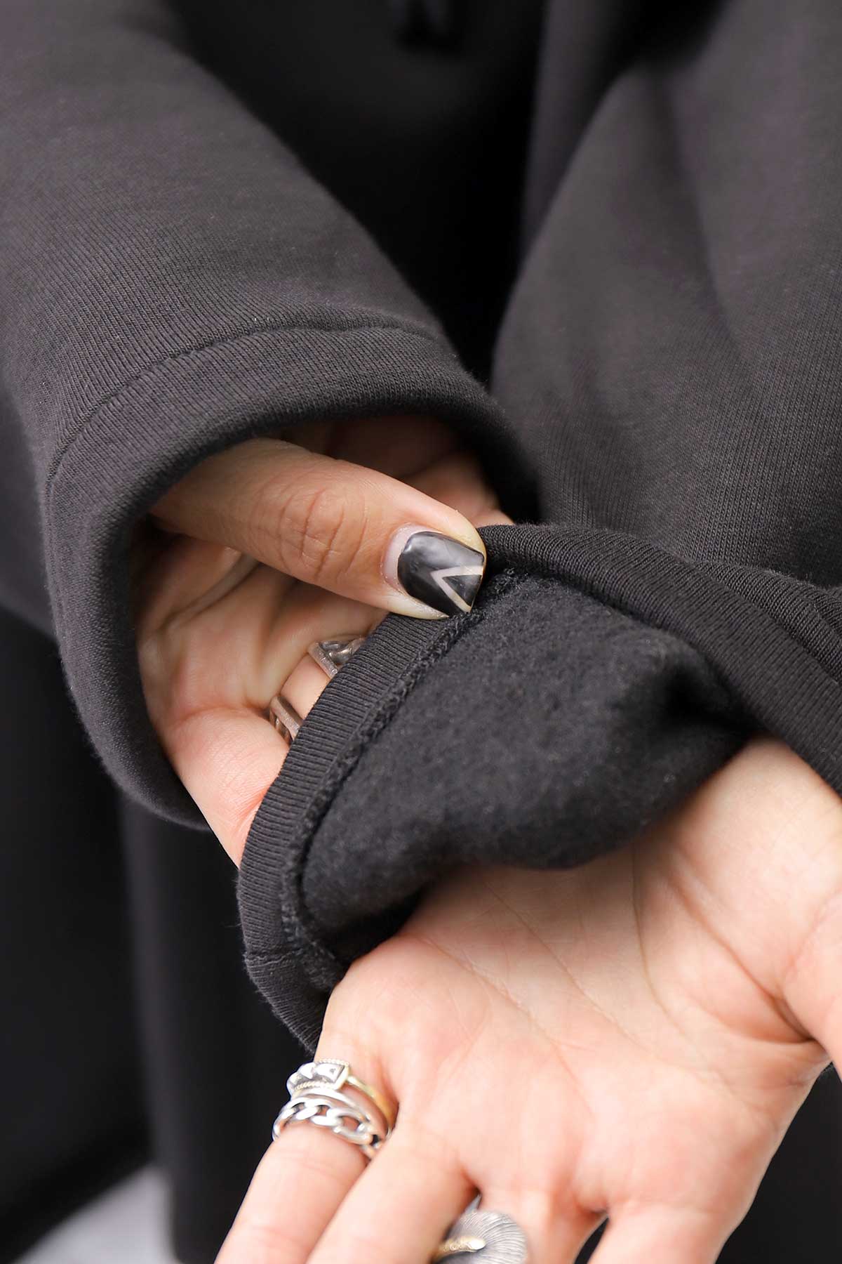 【PLÜ】 UNISEX ASYMMETRIC COTTON NEOPRENE HOODIE TOP PL11H_BLACK