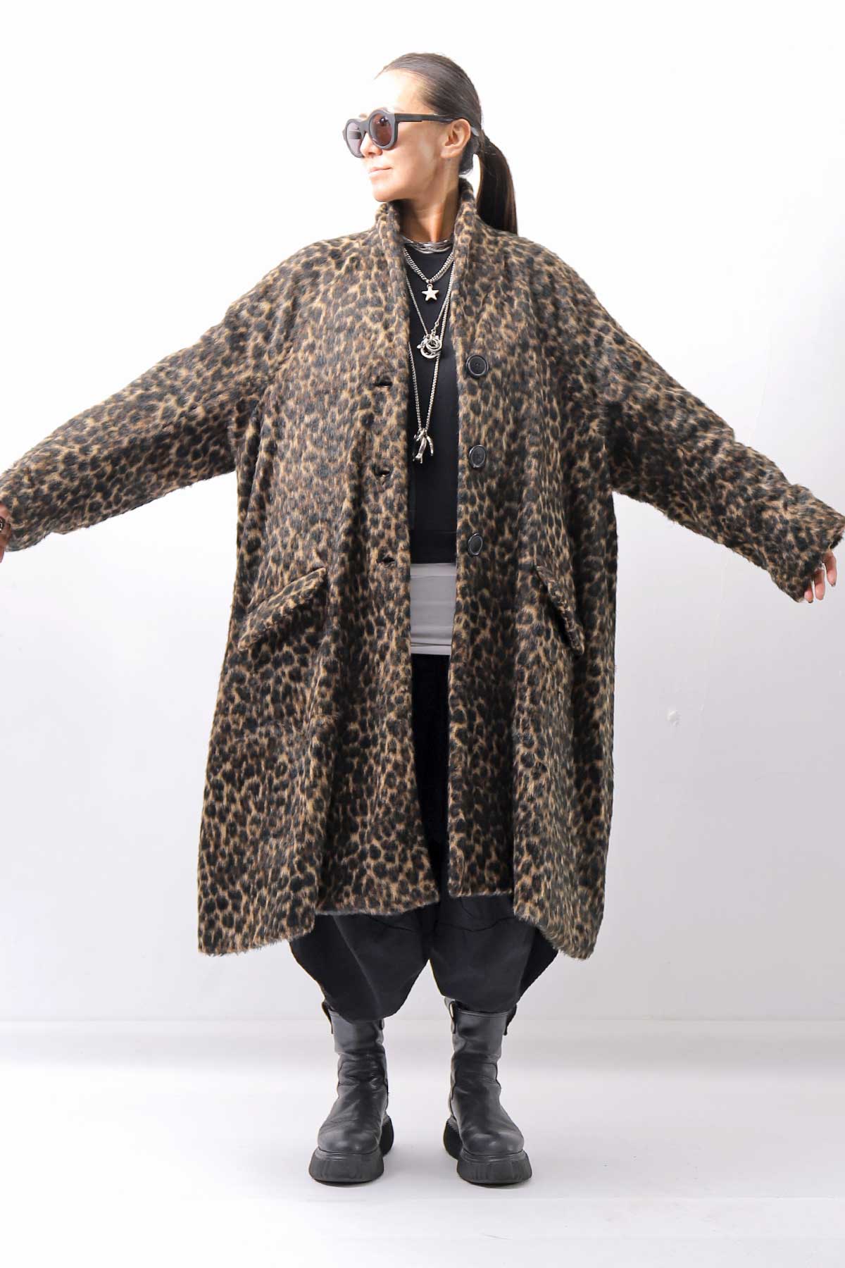 【RUNDHOLZ】 OVERSIZED ECO-FUR SHORT HAIR LEOPARD COAT_LEO JACQUARD