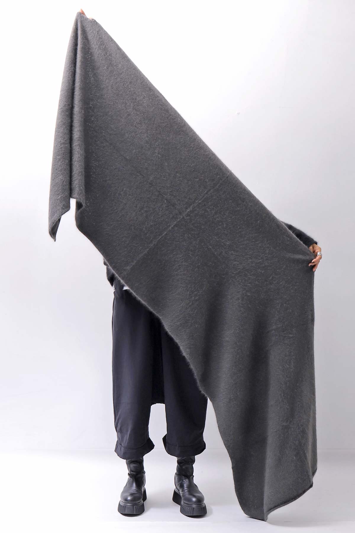 【RUNDHOLZ】 UNISEX RACCOON LONG STOLE_SWAMP