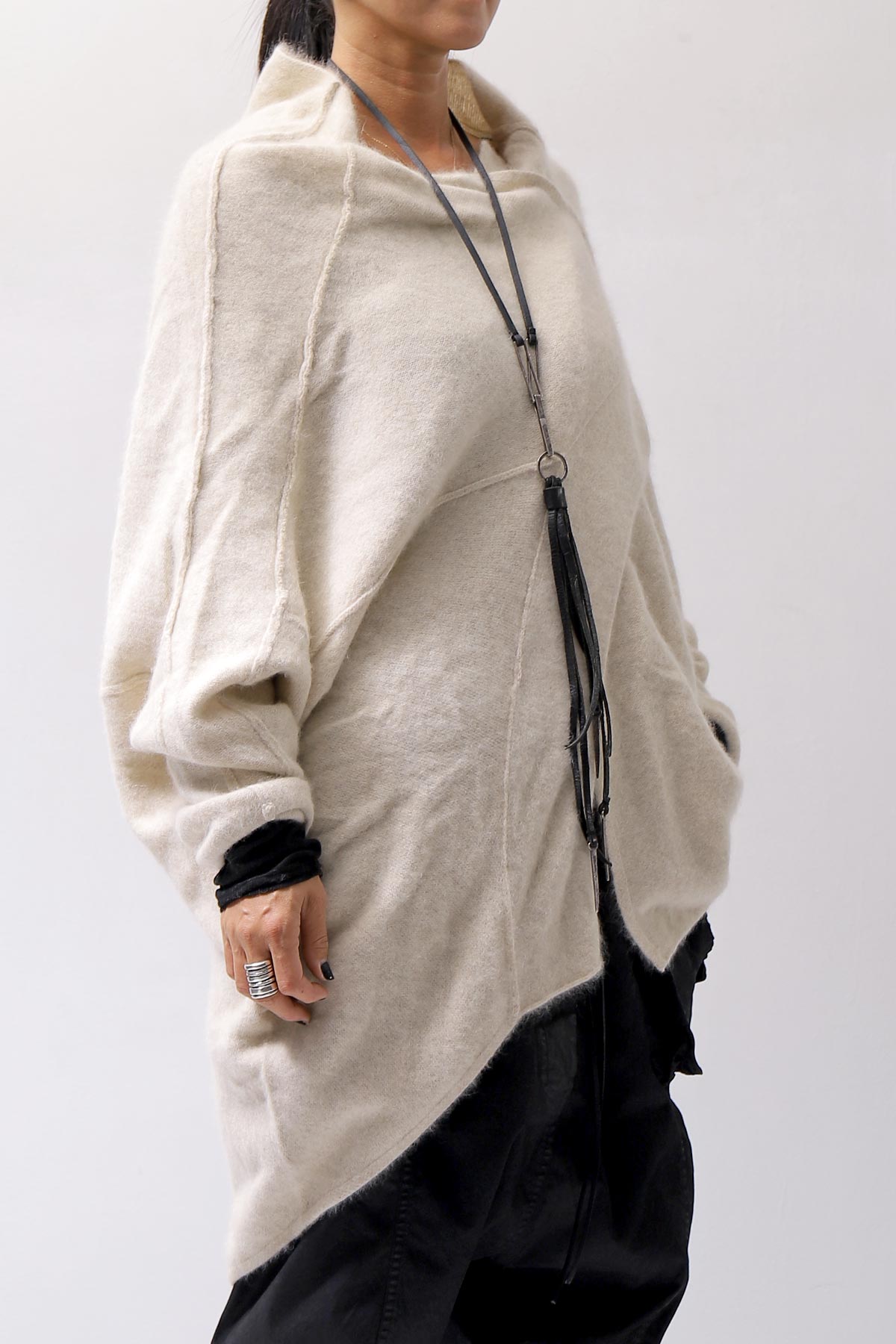 【RUNDHOLZ】 UNISEX RACCOON FRONT FLAP KNIT 141 0703_BONE MEL