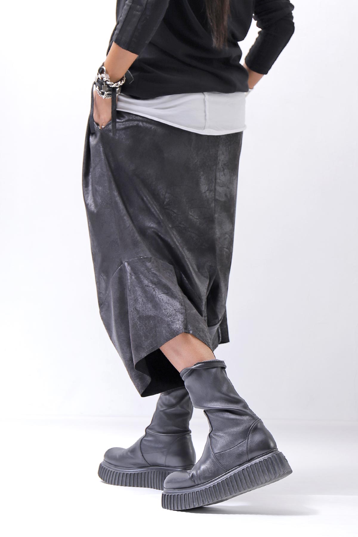 【Primordial is Primitive】 UNISEX ASYMMETRY STRETCH ECO LEATHER PANTS 722HA_BLACK