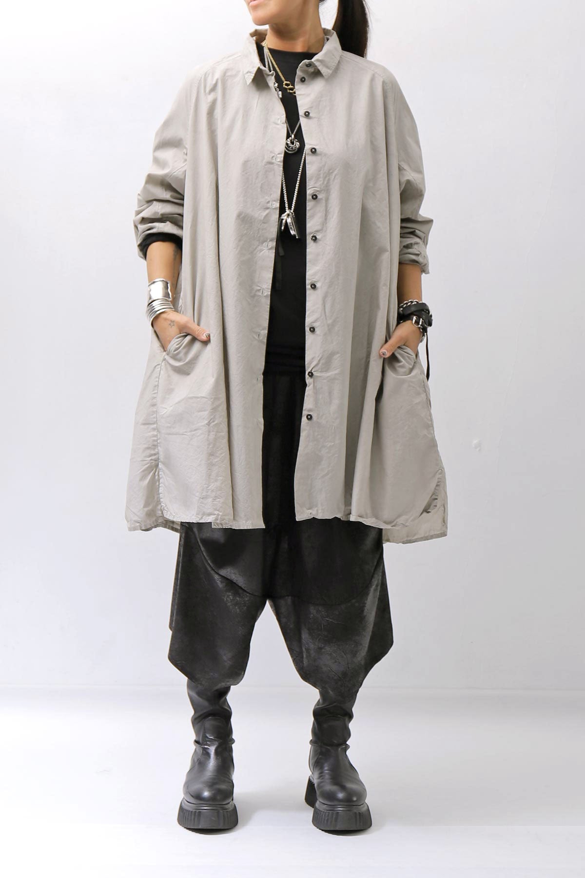【RUNDHOLZ】 UNISEX OVERSIZE BACK TUCK SHIRT_SAND CLOUD