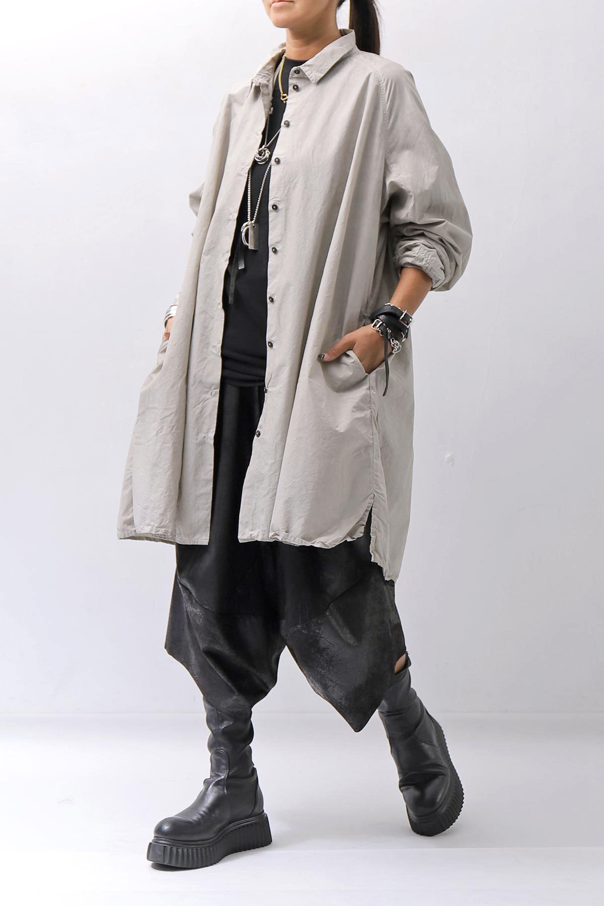 【RUNDHOLZ】 UNISEX OVERSIZE BACK TUCK SHIRT_SAND CLOUD