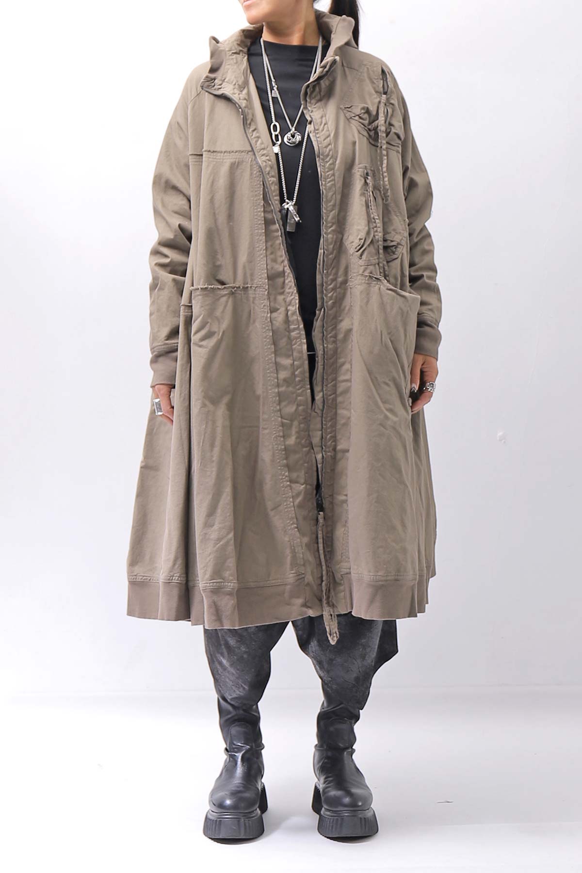 【RUNDHOLZ】 UNISEX ZIPED POCKETS＆HOOD LONG COAT 260 1208_DUNE