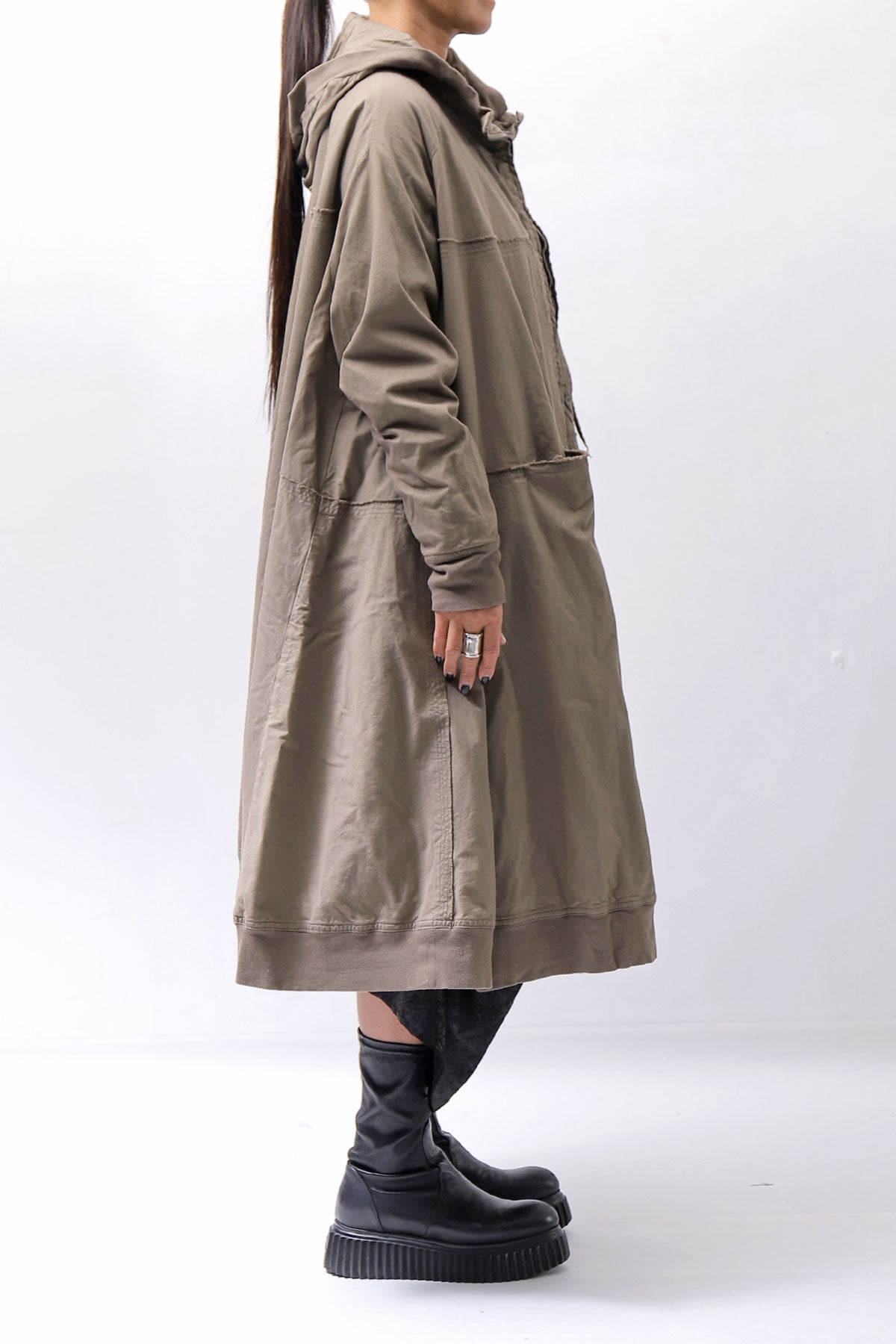 【RUNDHOLZ】 UNISEX ZIPED POCKETS＆HOOD LONG COAT 260 1208_DUNE