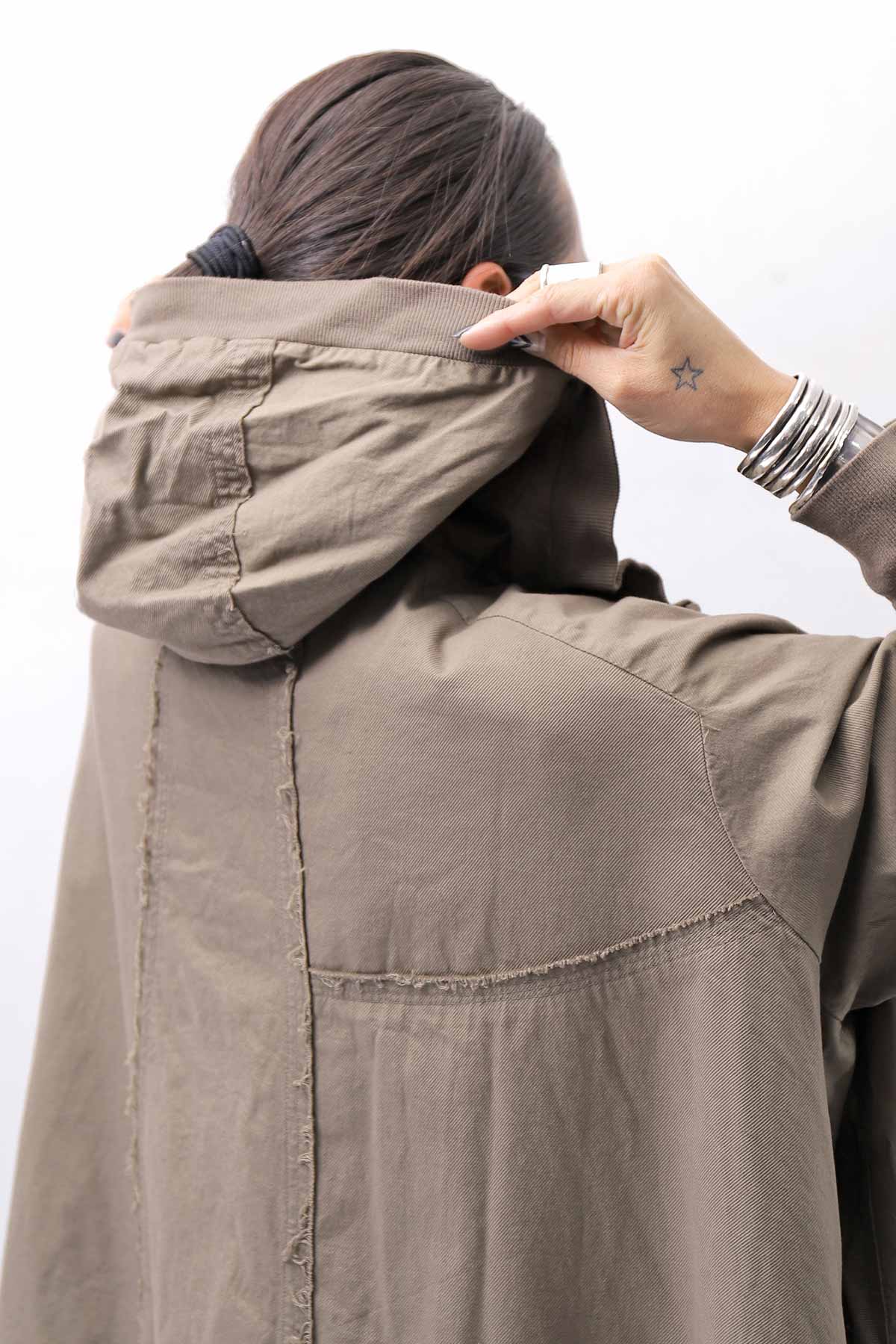 【RUNDHOLZ】 UNISEX ZIPED POCKETS＆HOOD LONG COAT 260 1208_DUNE