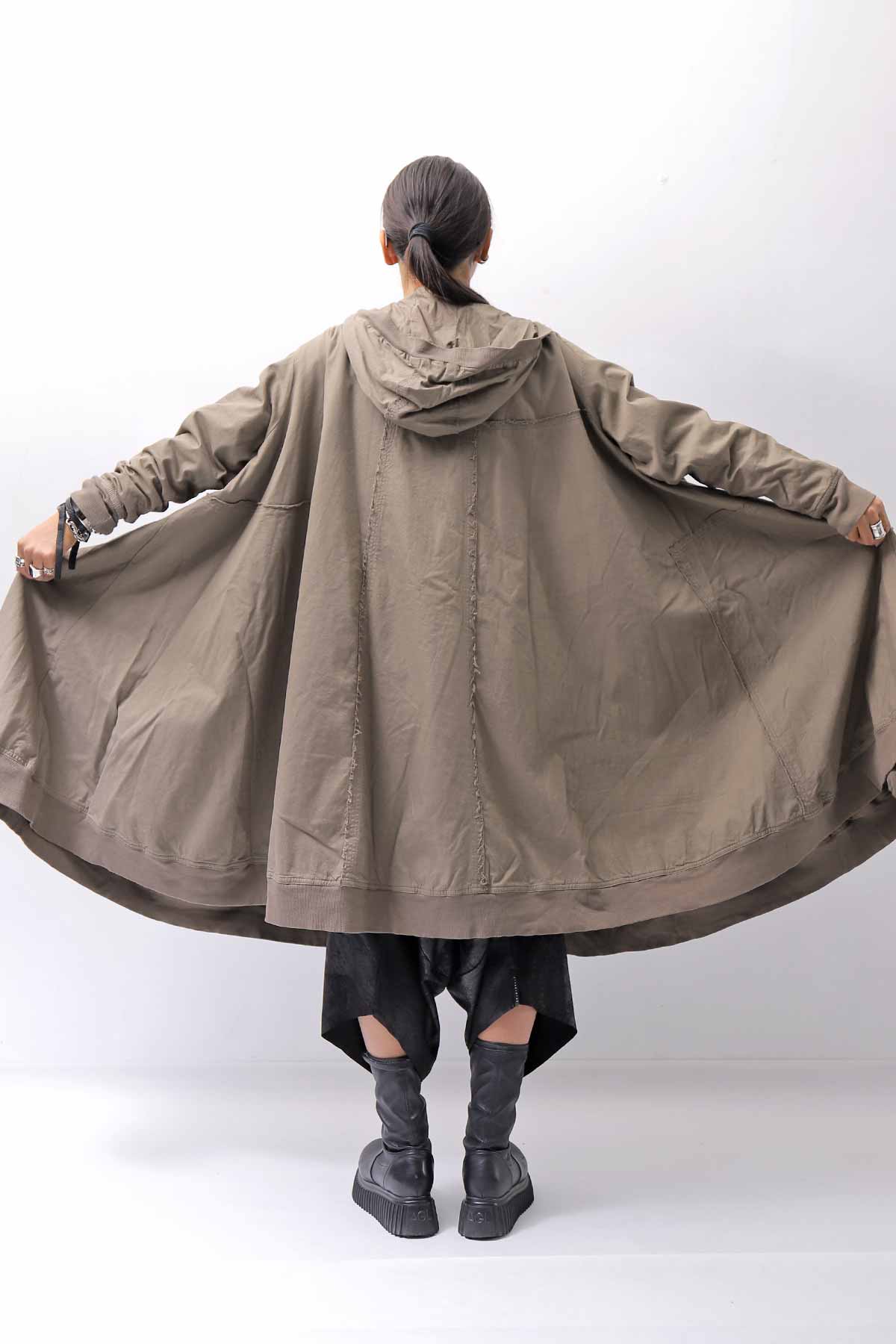 【RUNDHOLZ】 UNISEX ZIPED POCKETS＆HOOD LONG COAT 260 1208_DUNE