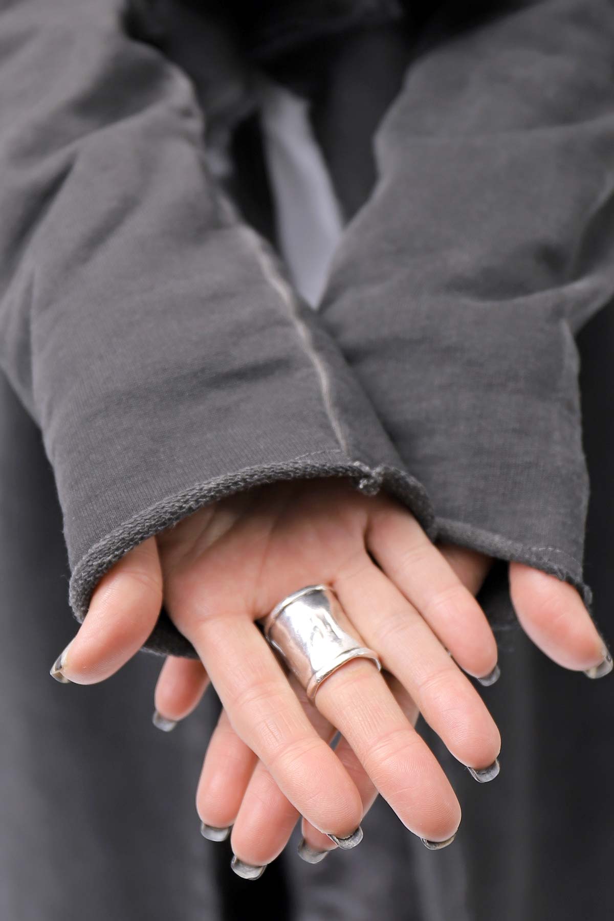 【sanctamuerte】 UNISEX ASYMMETRY SWEAT CARDIGAN_ASH GREY