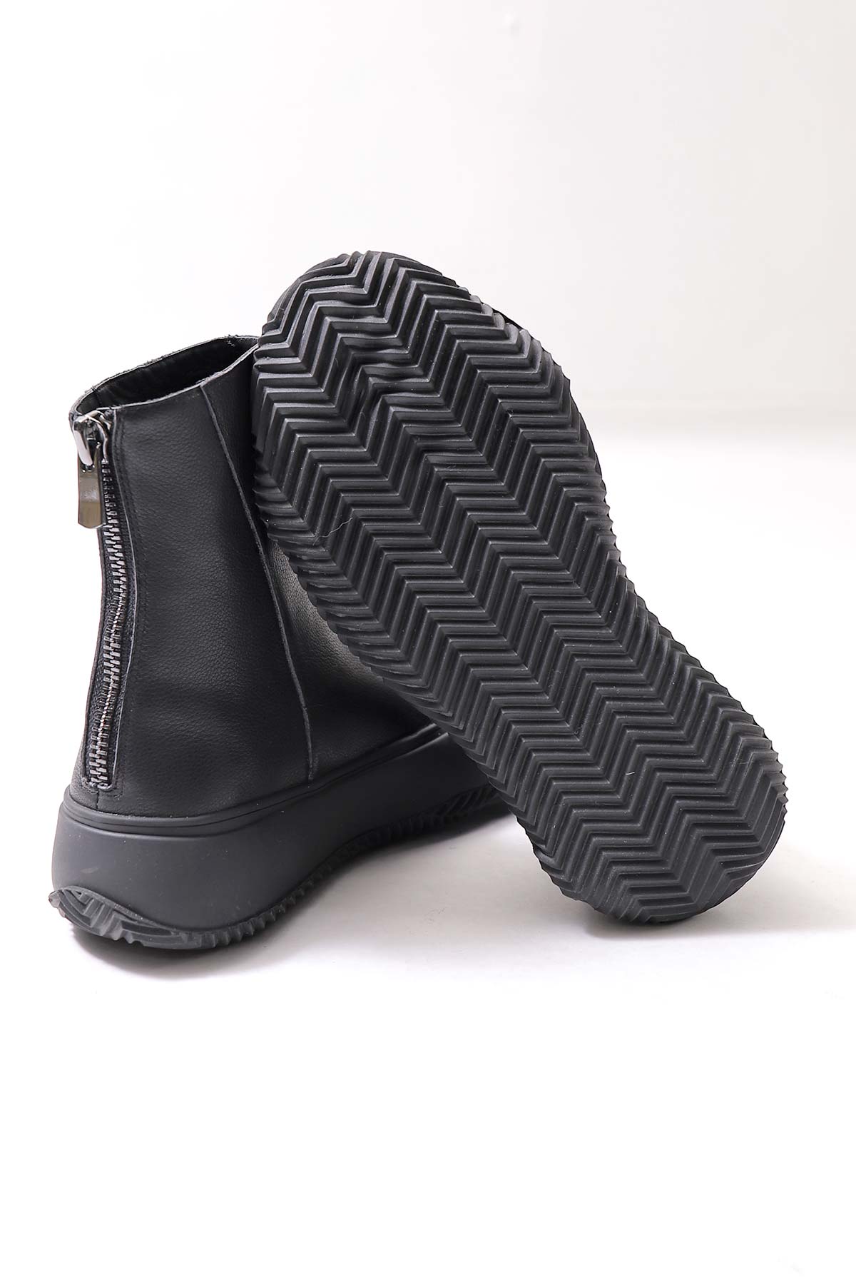 【Alès Dacchia】 BACK ZIP FRONT DRAPE LEATHER SNEAKER_BLACK