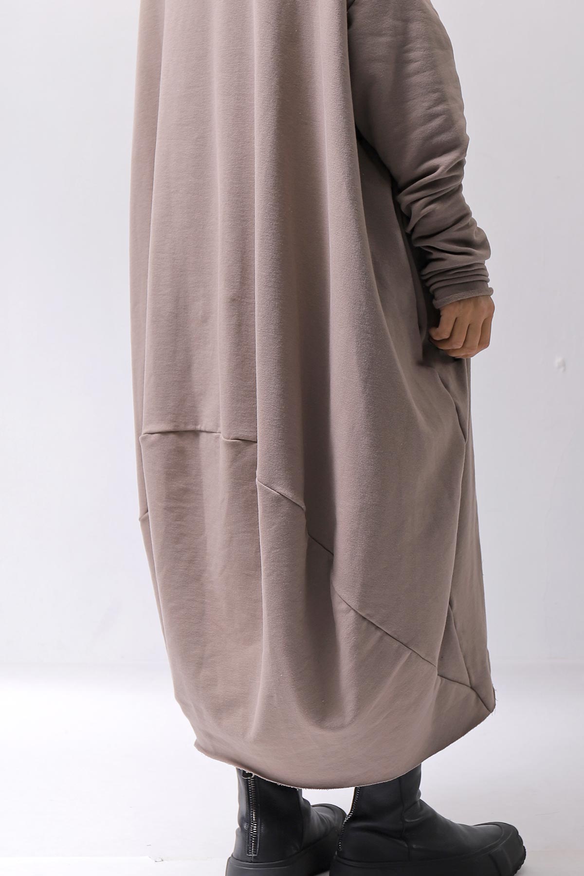 【bajra】 OVERSIZED BACK DRAPE DRESS 159QK01_TAUPE