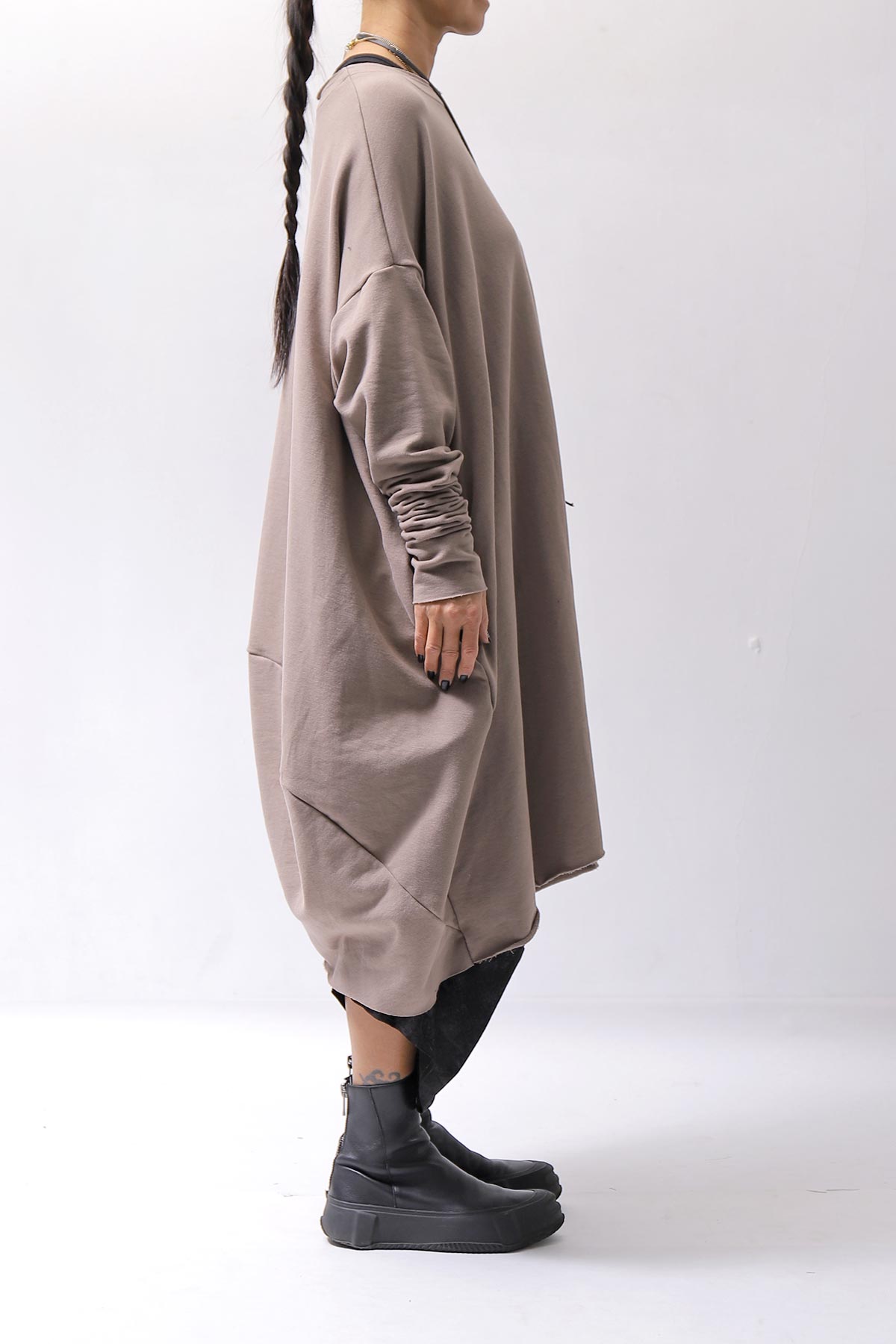 【bajra】 OVERSIZED BACK DRAPE DRESS 159QK01_TAUPE