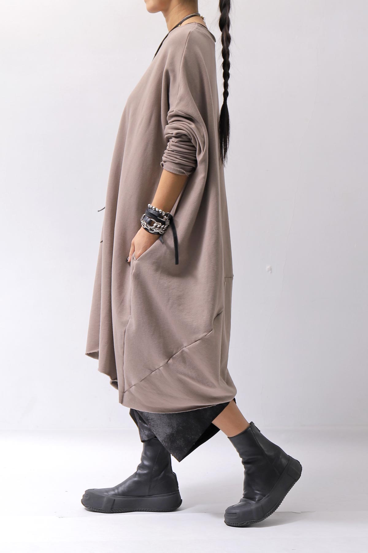【bajra】 OVERSIZED BACK DRAPE DRESS 159QK01_TAUPE