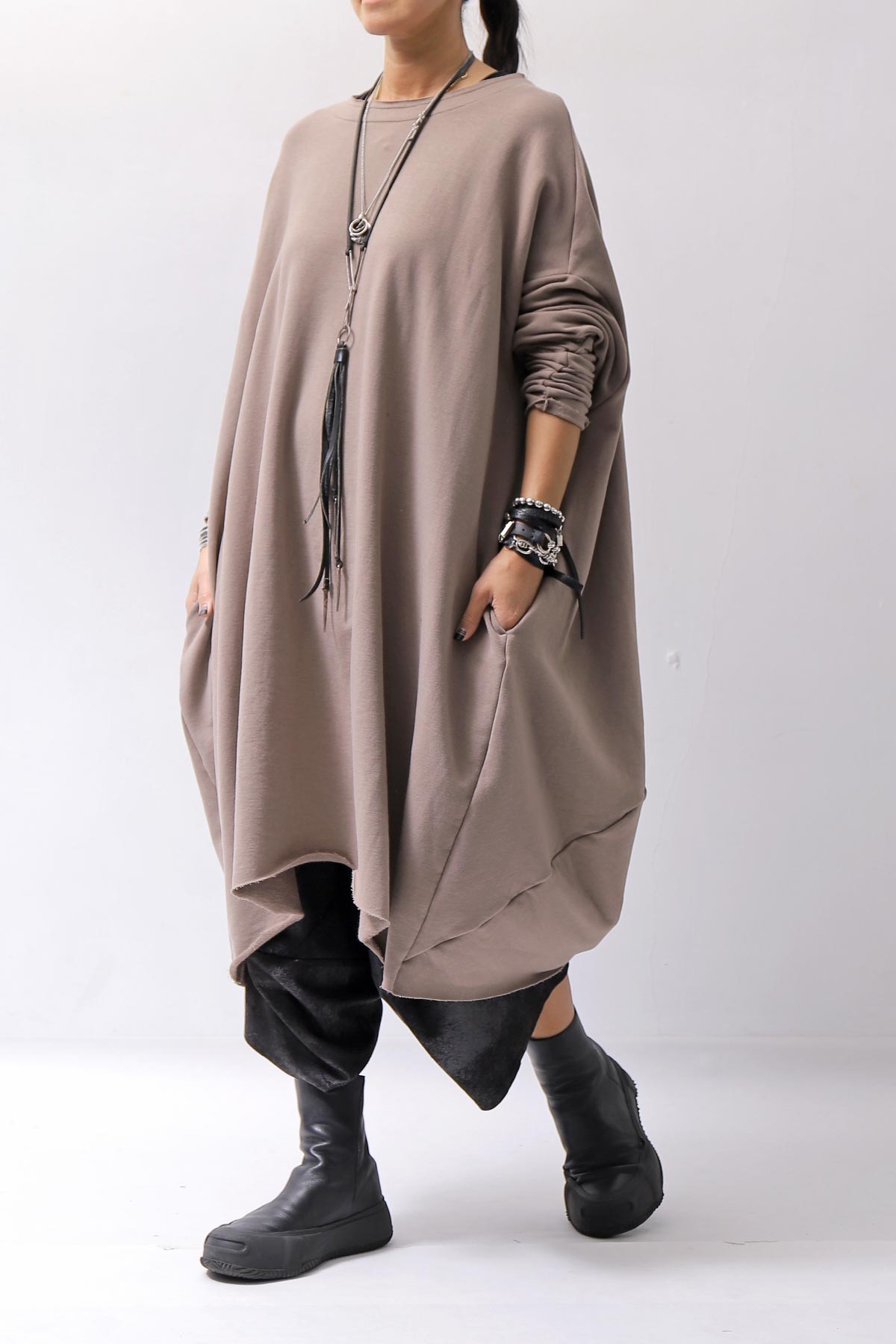 【bajra】 OVERSIZED BACK DRAPE DRESS 159QK01_TAUPE