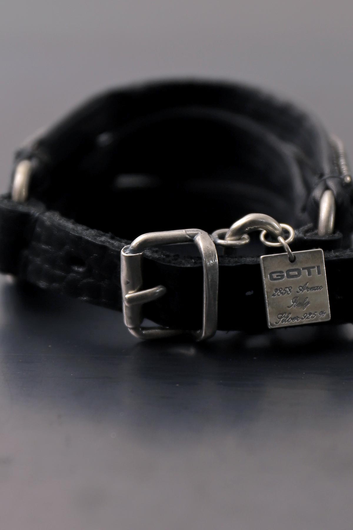 【GOTI】 SILVER MICRO STAPLE MULTI-UNIT LEATHER BRACELET_BR130