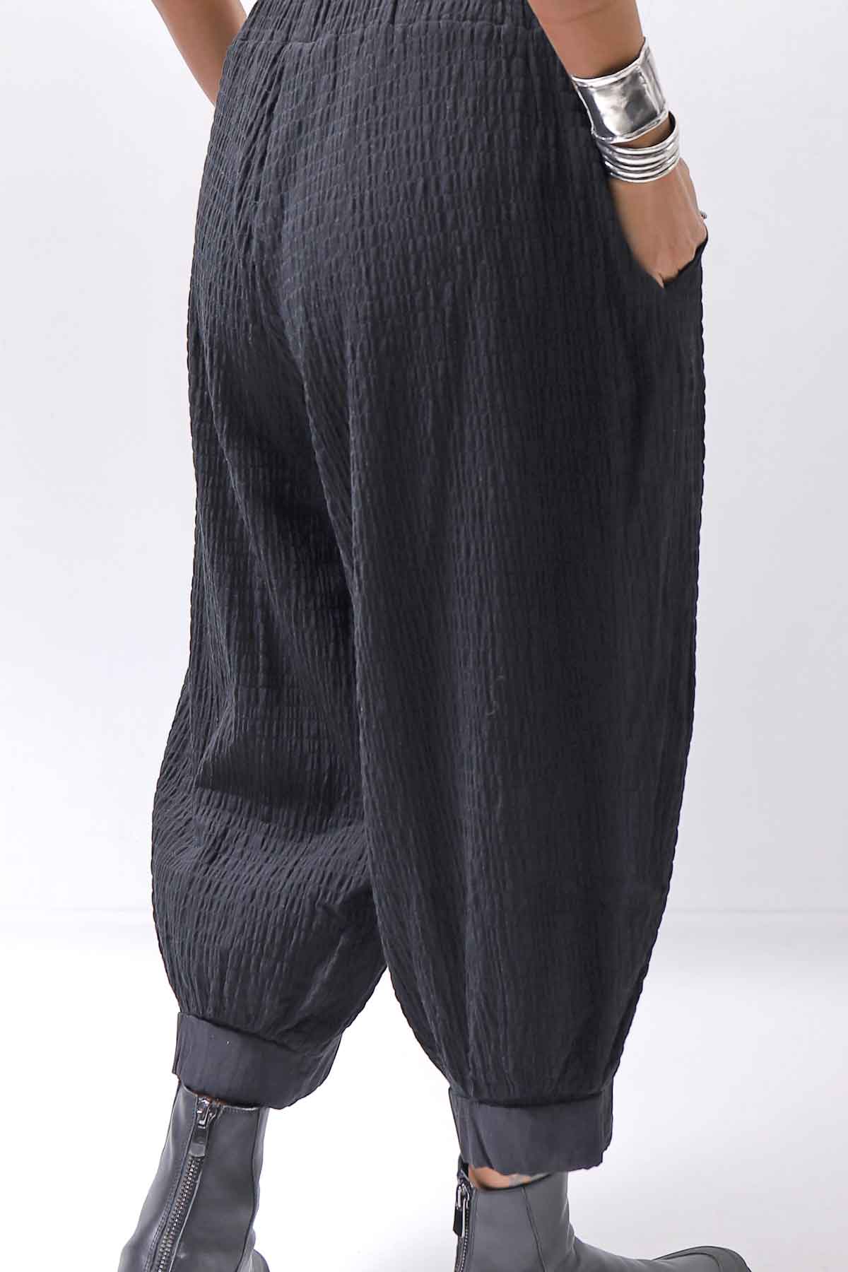 【studio b3】 UNISEX EMBOSSED MOROCCAN PANTS RBB1945_BLACK