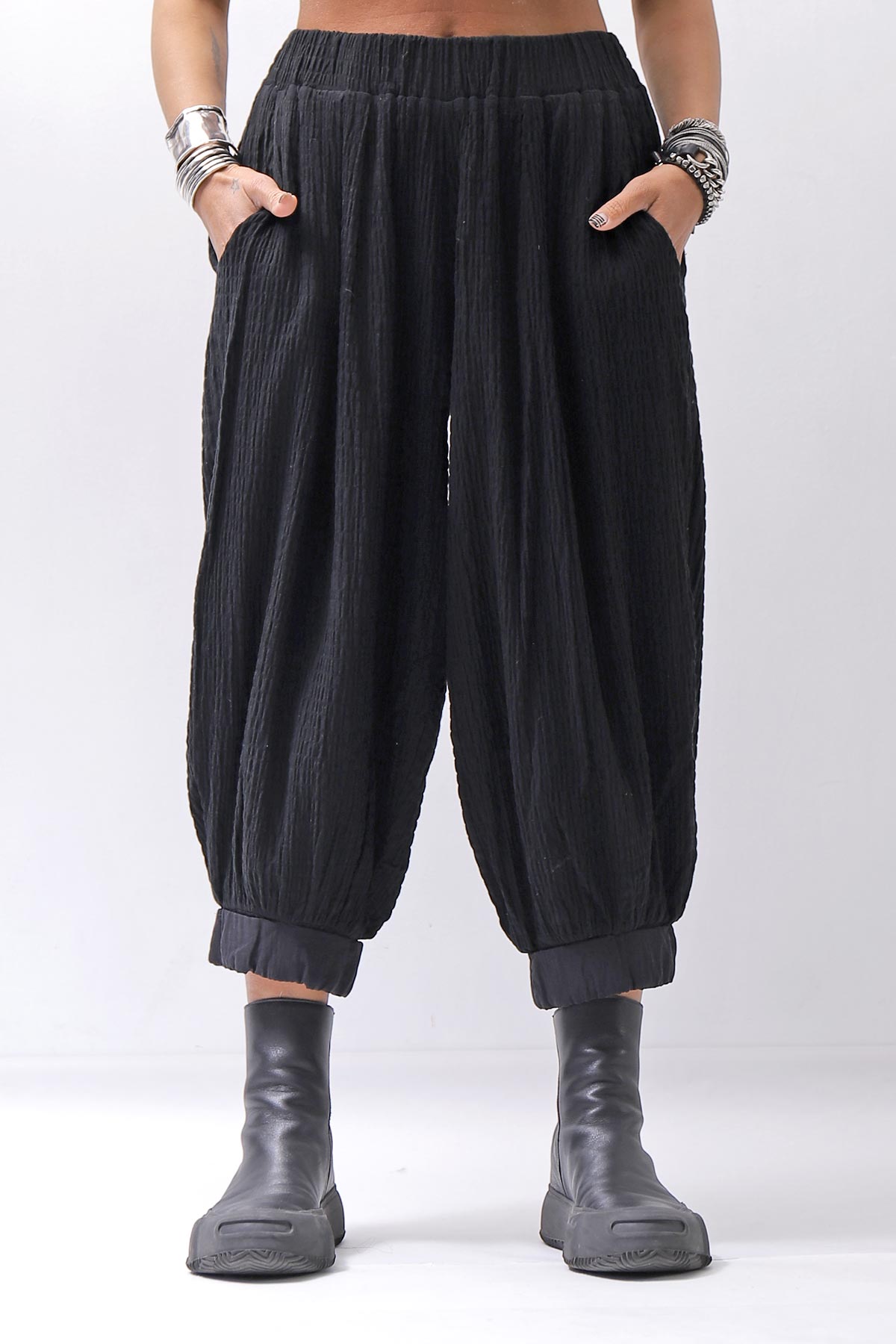 【studio b3】 UNISEX EMBOSSED MOROCCAN PANTS RBB1945_BLACK