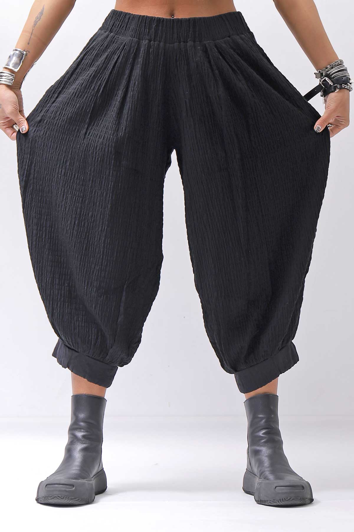 【studio b3】 UNISEX EMBOSSED MOROCCAN PANTS RBB1945_BLACK